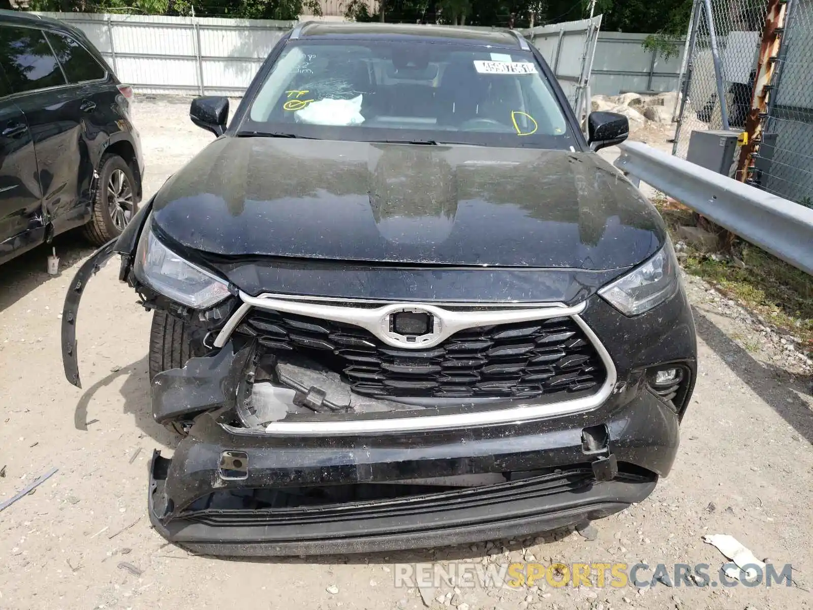 9 Photograph of a damaged car 5TDGZRAH8LS502303 TOYOTA HIGHLANDER 2020