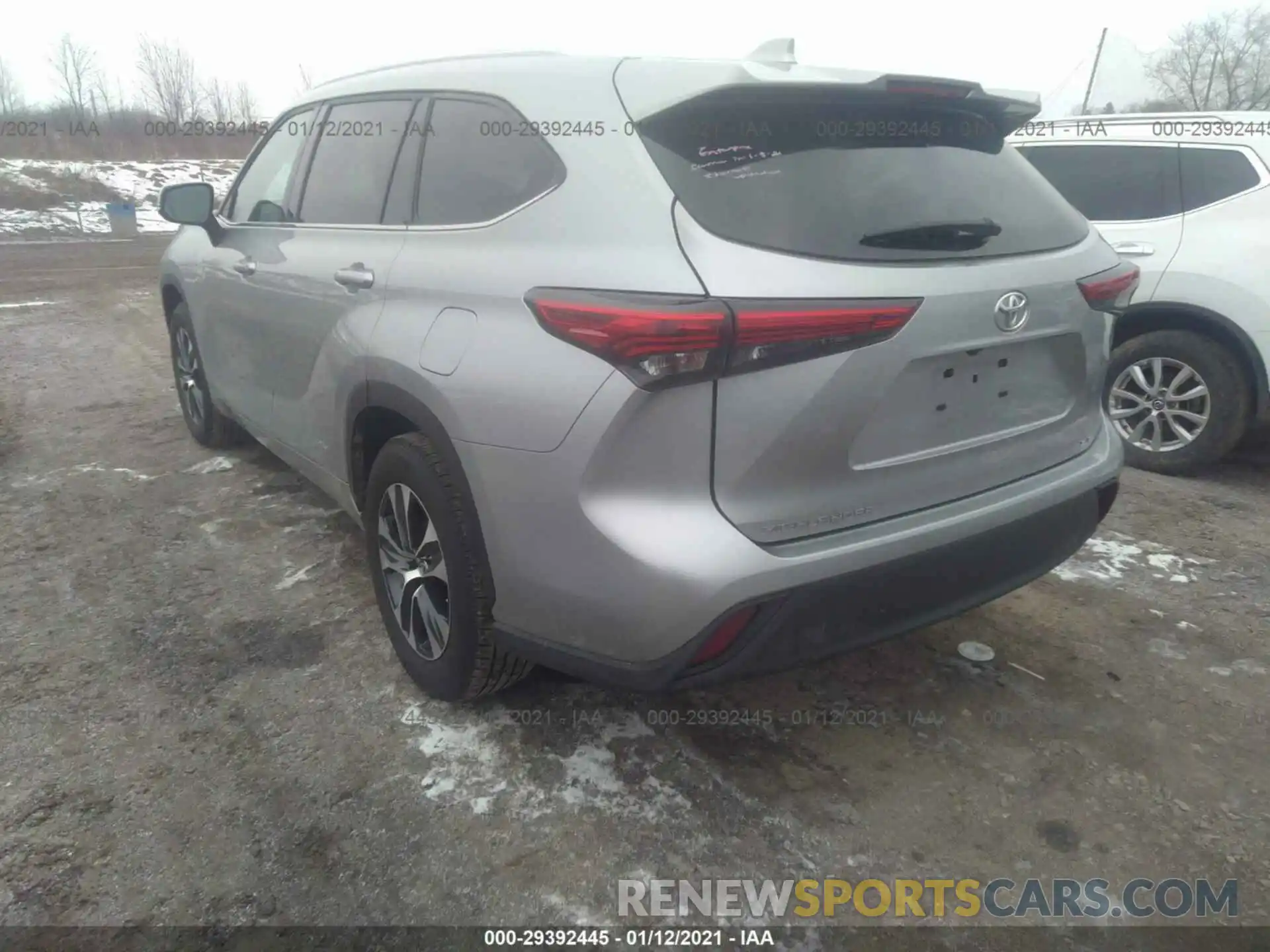 3 Photograph of a damaged car 5TDGZRAH8LS502866 TOYOTA HIGHLANDER 2020