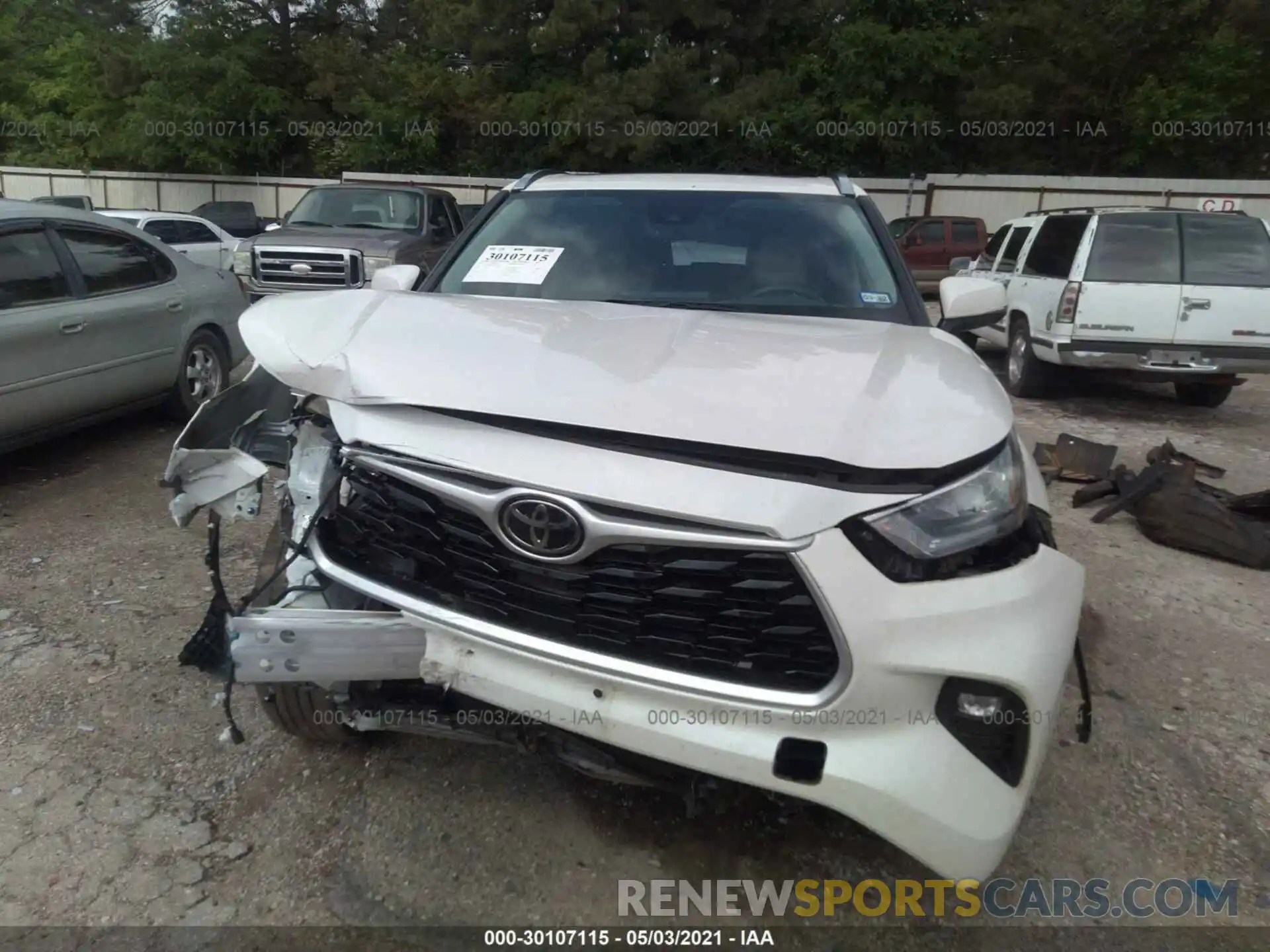 10 Photograph of a damaged car 5TDGZRAH8LS503676 TOYOTA HIGHLANDER 2020