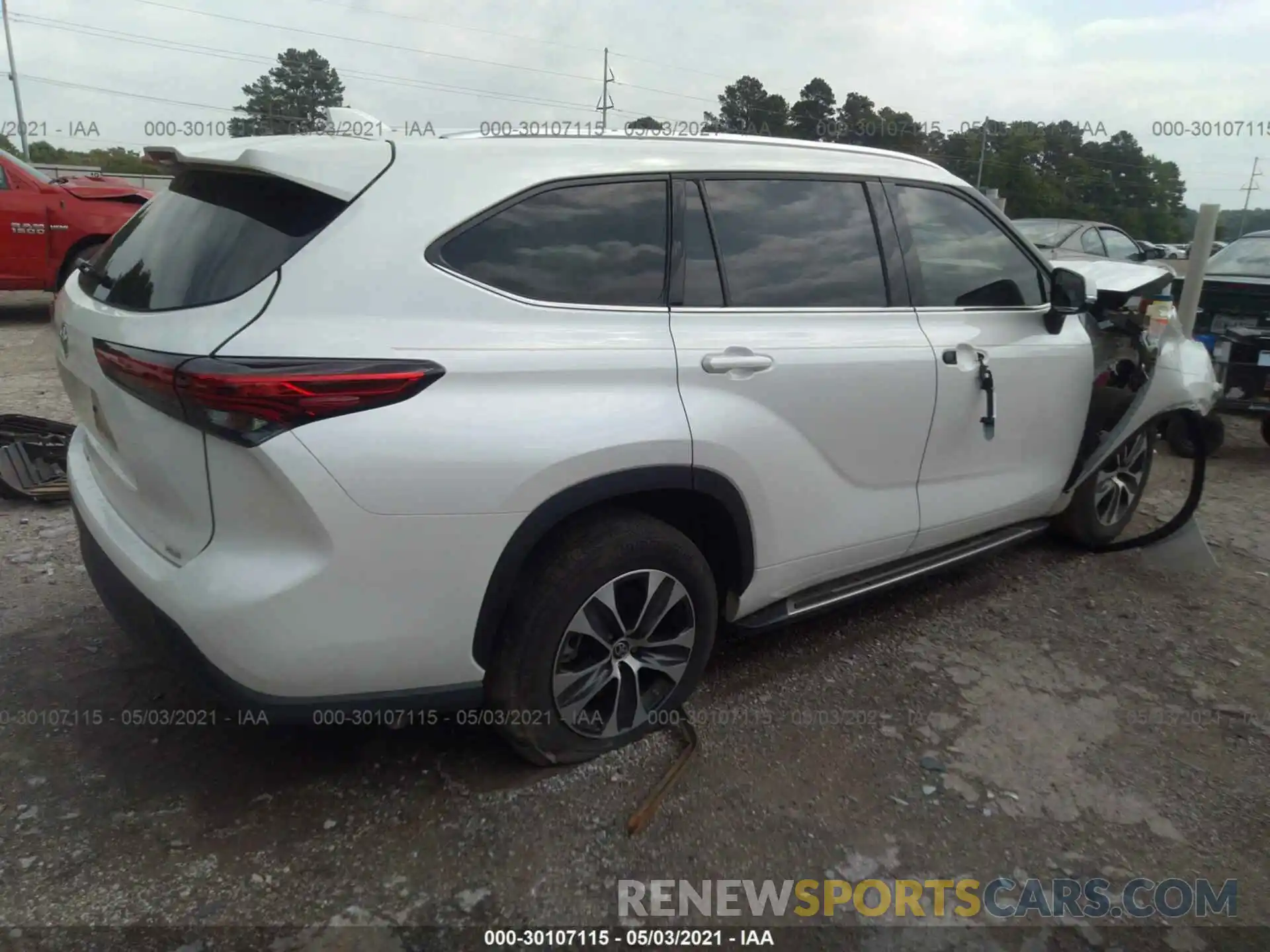 4 Photograph of a damaged car 5TDGZRAH8LS503676 TOYOTA HIGHLANDER 2020