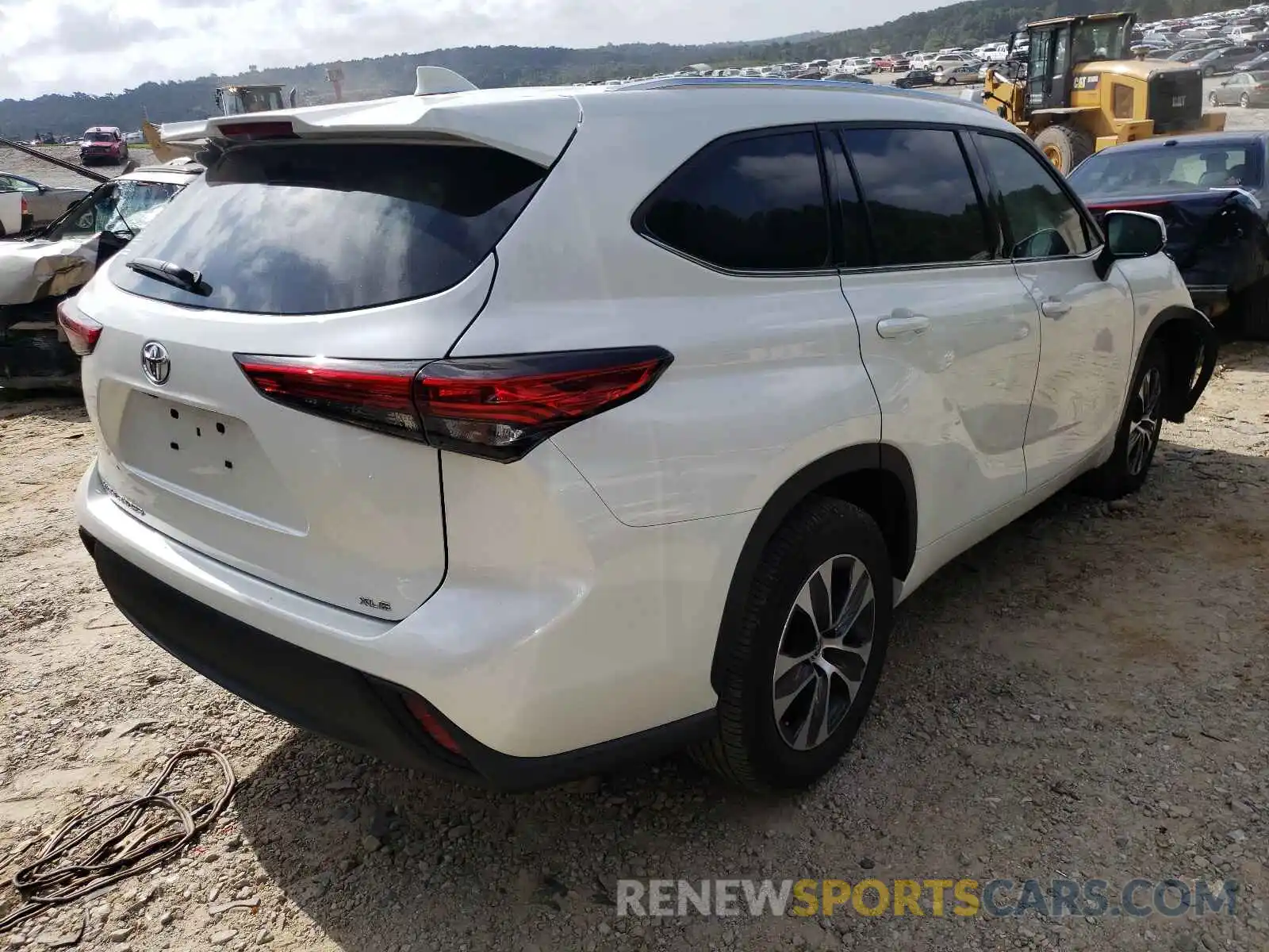 4 Photograph of a damaged car 5TDGZRAH8LS506285 TOYOTA HIGHLANDER 2020