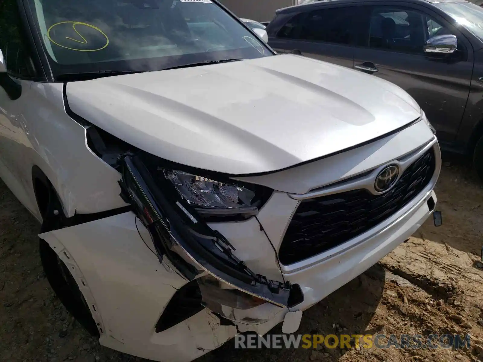 9 Photograph of a damaged car 5TDGZRAH8LS506285 TOYOTA HIGHLANDER 2020