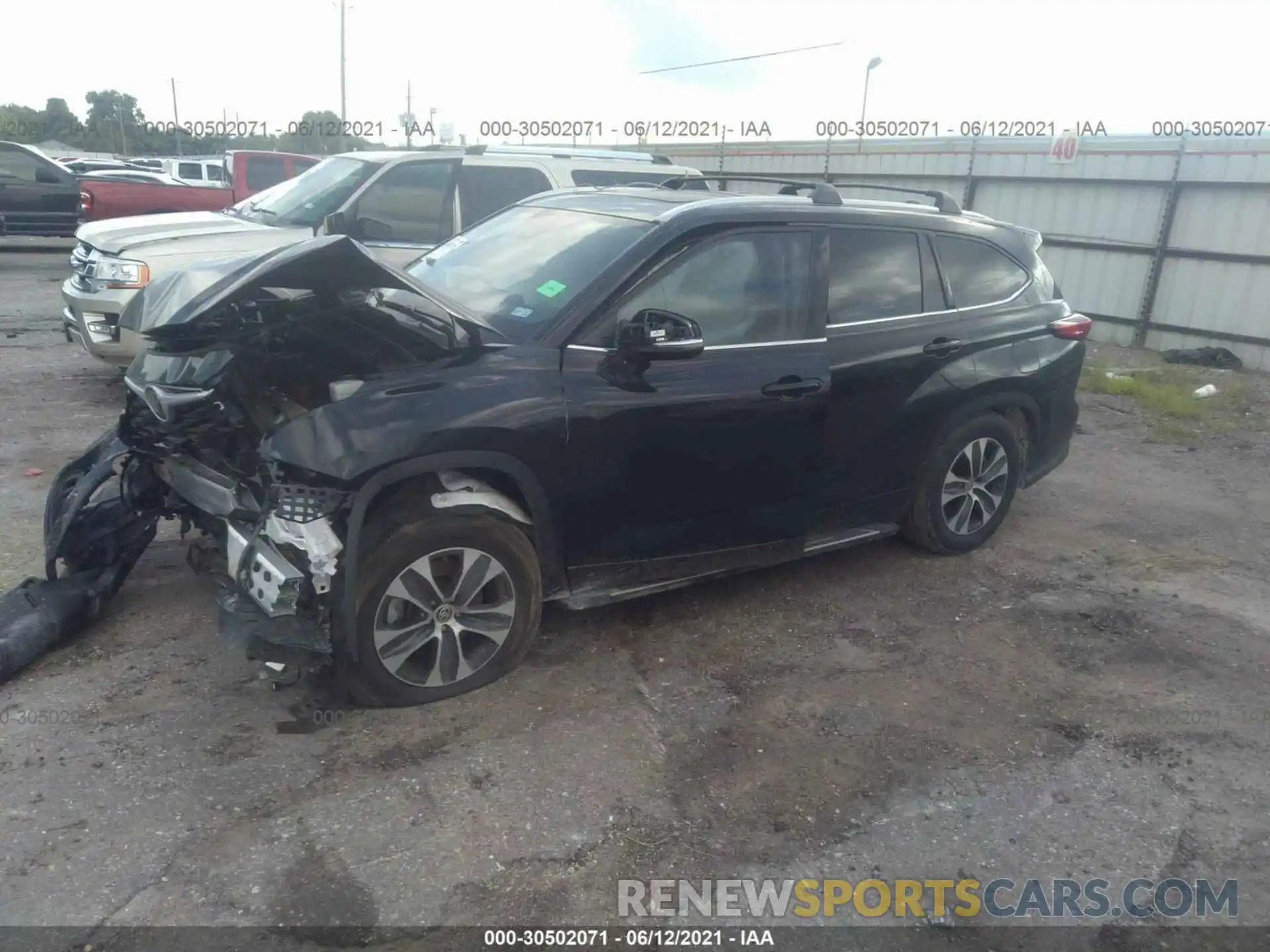 2 Photograph of a damaged car 5TDGZRAH8LS510644 TOYOTA HIGHLANDER 2020