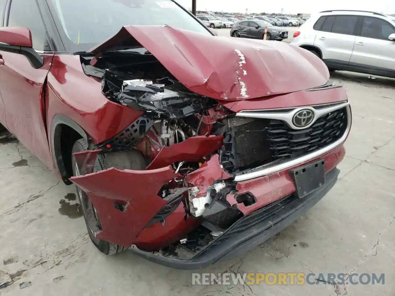 9 Photograph of a damaged car 5TDGZRAH8LS512944 TOYOTA HIGHLANDER 2020