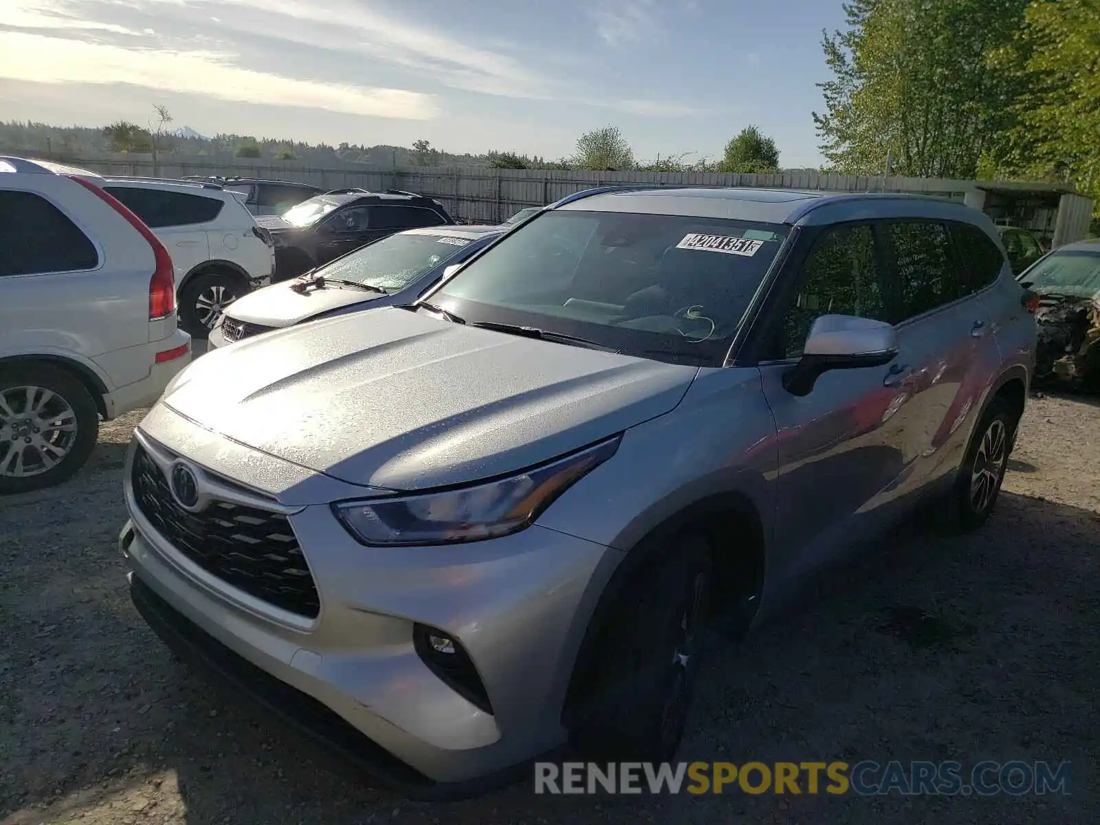 2 Photograph of a damaged car 5TDGZRAH9LS009990 TOYOTA HIGHLANDER 2020