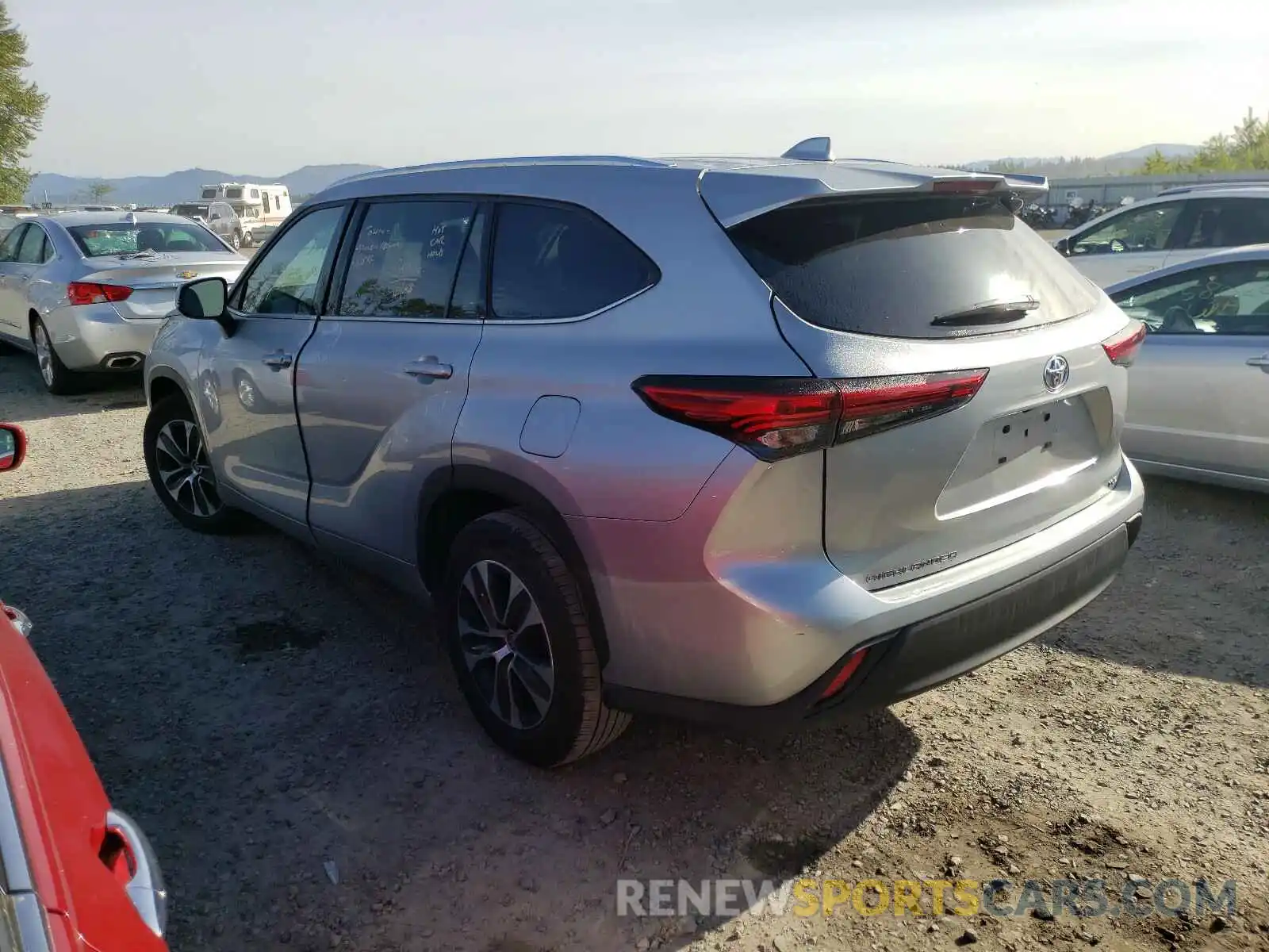 3 Photograph of a damaged car 5TDGZRAH9LS009990 TOYOTA HIGHLANDER 2020