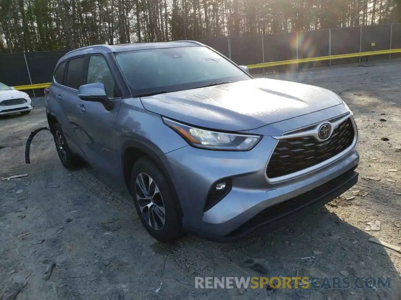 1 Photograph of a damaged car 5TDGZRAH9LS010041 TOYOTA HIGHLANDER 2020