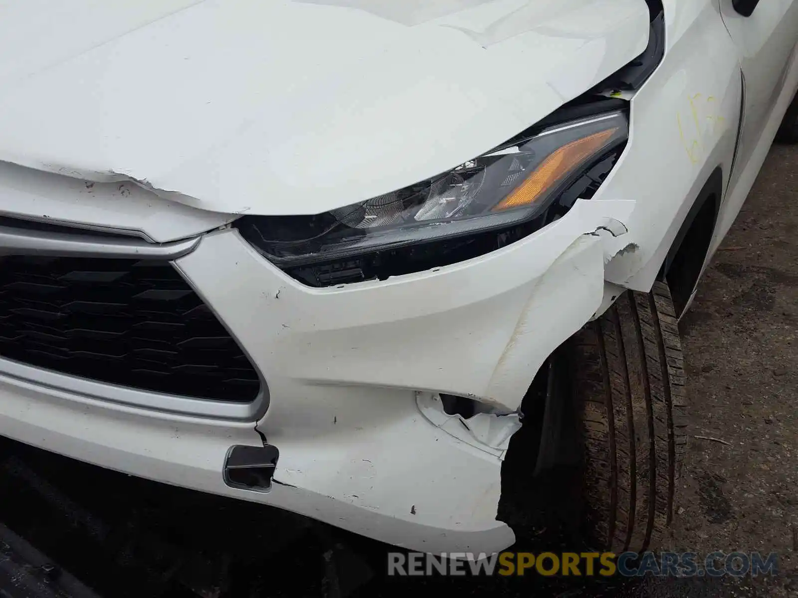 9 Photograph of a damaged car 5TDGZRAH9LS014543 TOYOTA HIGHLANDER 2020