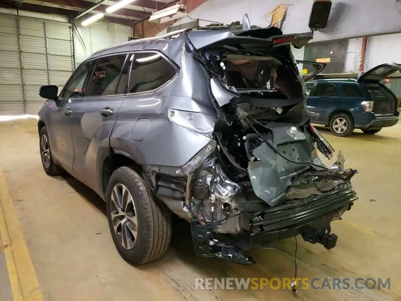 3 Photograph of a damaged car 5TDGZRAH9LS017877 TOYOTA HIGHLANDER 2020