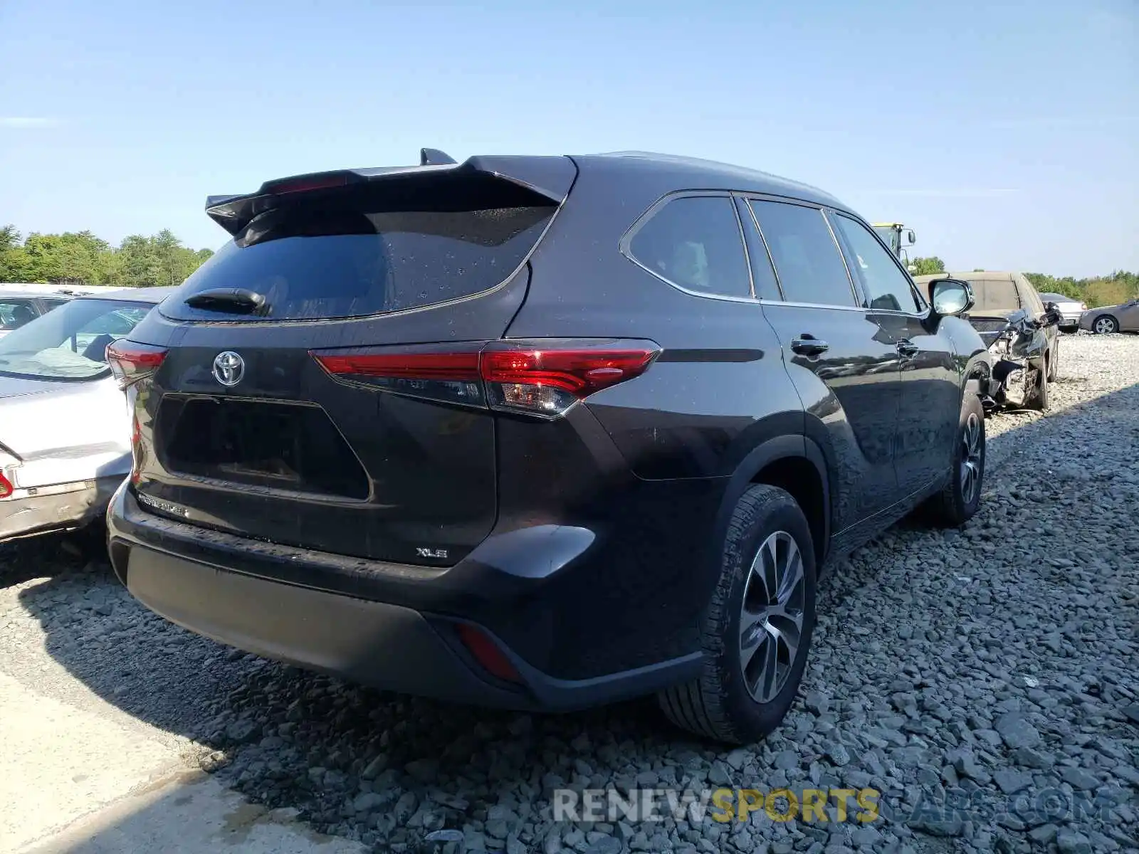 4 Photograph of a damaged car 5TDGZRAH9LS020603 TOYOTA HIGHLANDER 2020