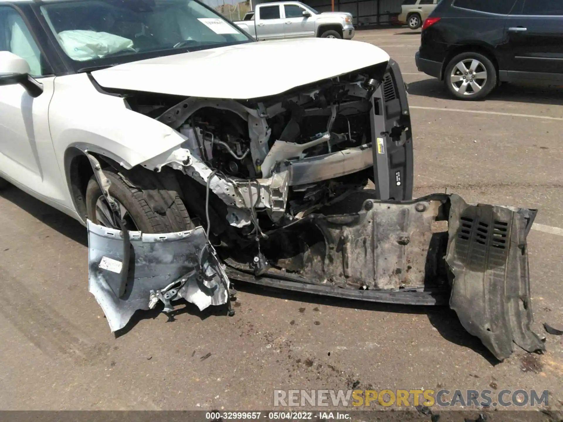 6 Photograph of a damaged car 5TDGZRAH9LS500267 TOYOTA HIGHLANDER 2020