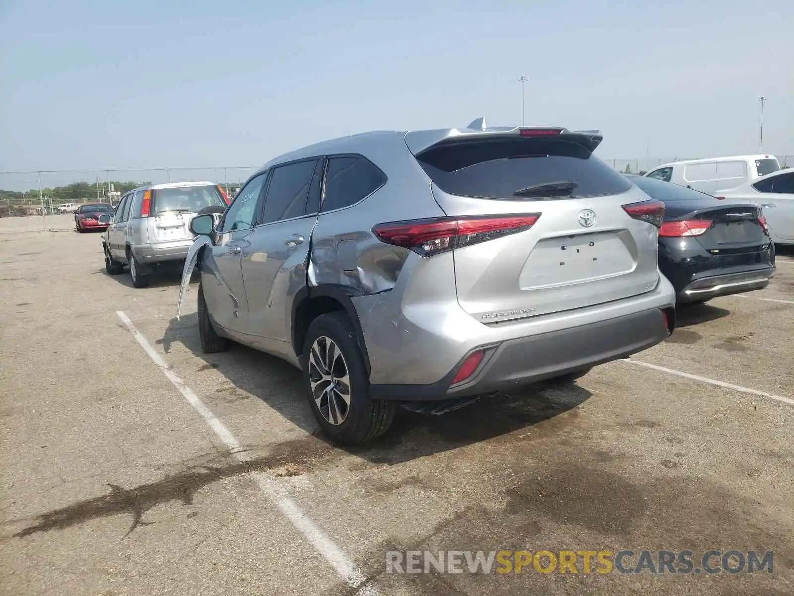 3 Photograph of a damaged car 5TDGZRAH9LS502259 TOYOTA HIGHLANDER 2020