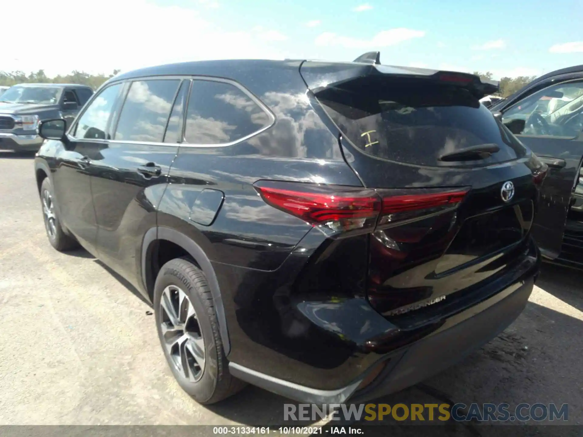 3 Photograph of a damaged car 5TDGZRAH9LS503105 TOYOTA HIGHLANDER 2020