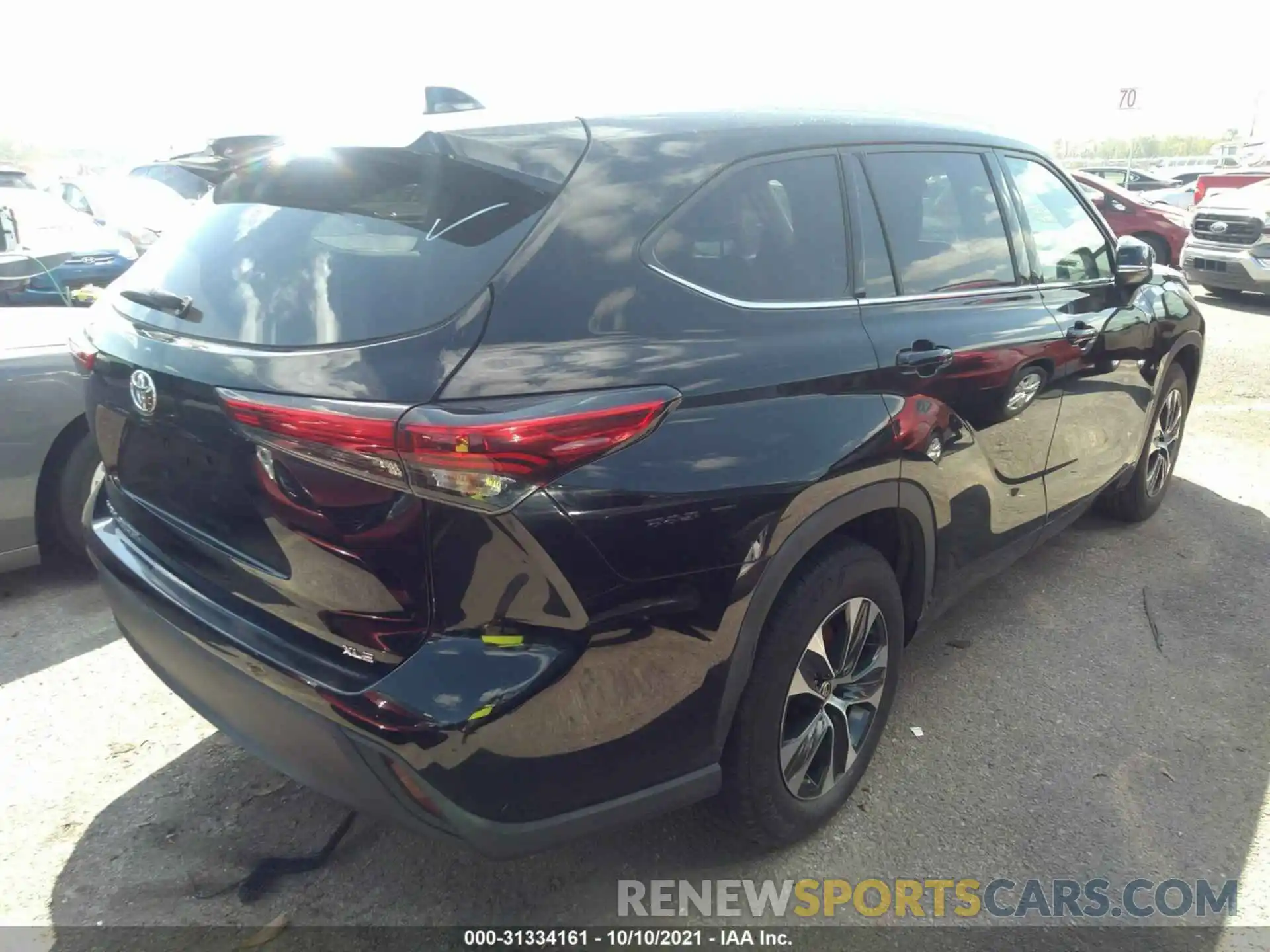 4 Photograph of a damaged car 5TDGZRAH9LS503105 TOYOTA HIGHLANDER 2020