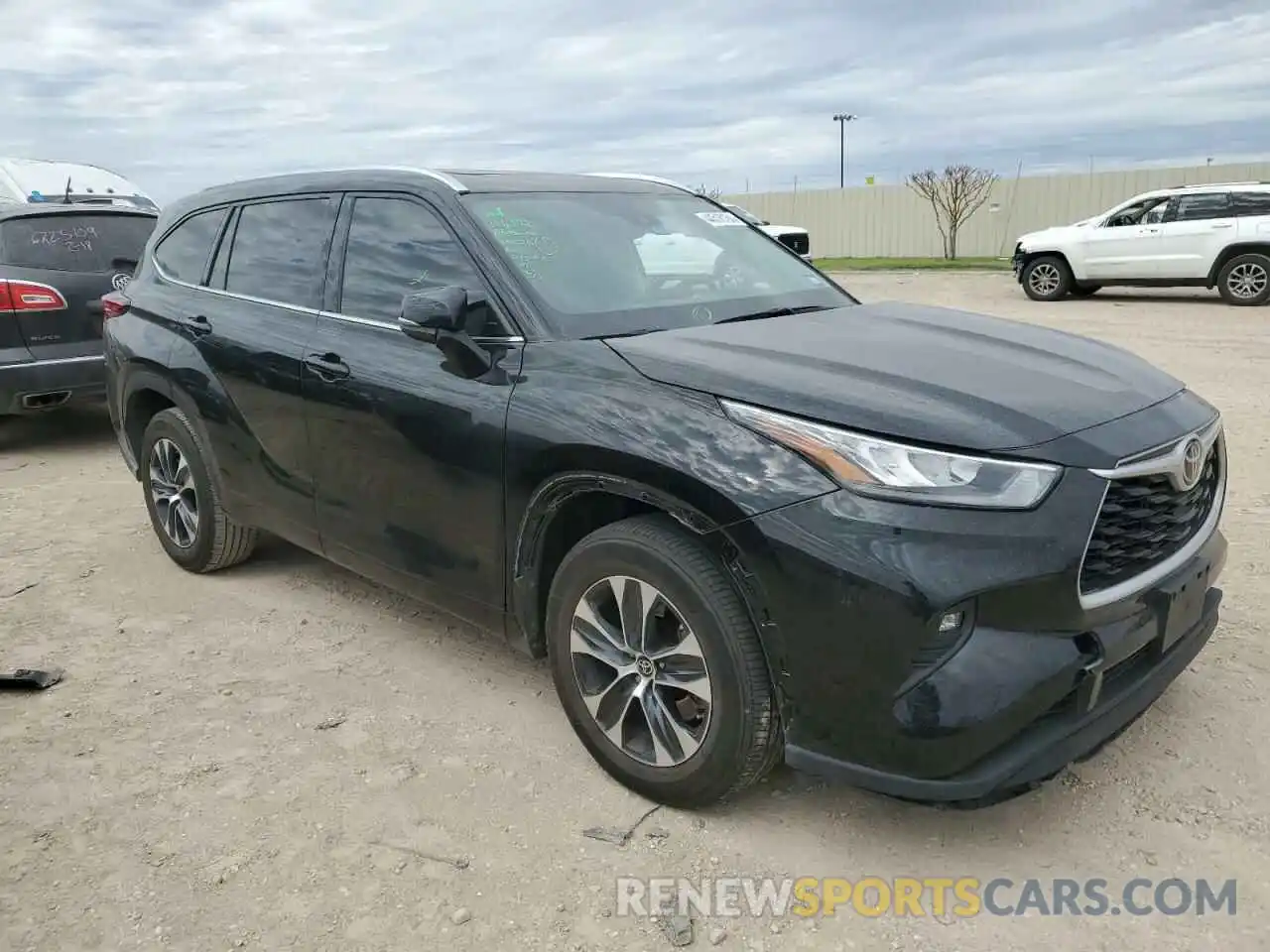 4 Photograph of a damaged car 5TDGZRAH9LS511415 TOYOTA HIGHLANDER 2020