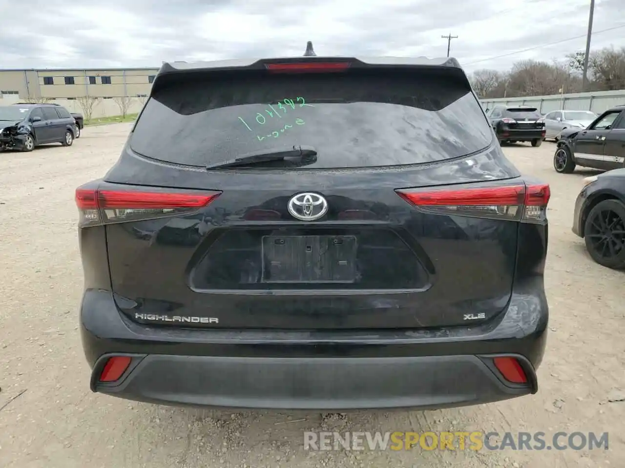 6 Photograph of a damaged car 5TDGZRAH9LS511415 TOYOTA HIGHLANDER 2020