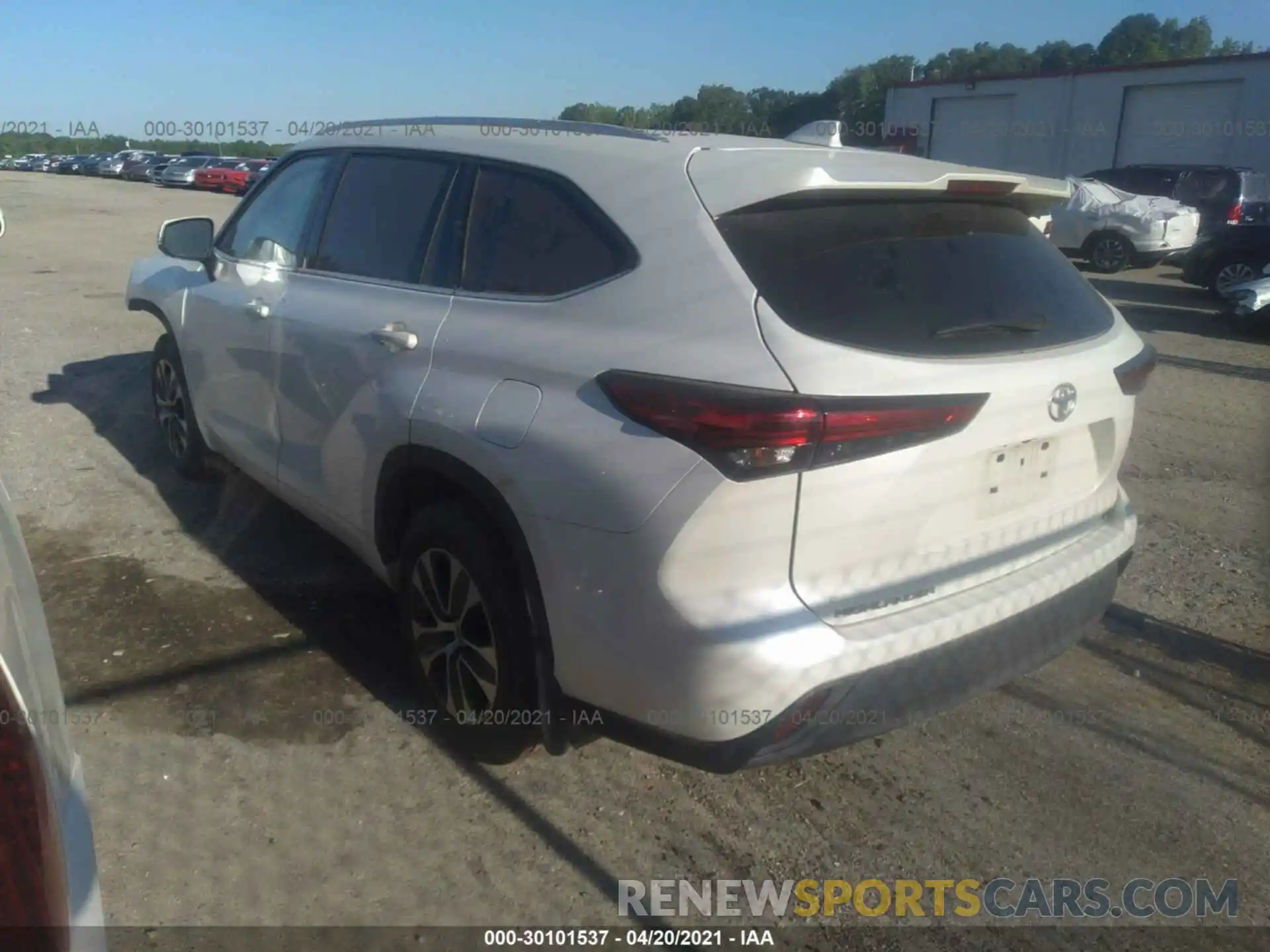 3 Photograph of a damaged car 5TDGZRAH9LS511754 TOYOTA HIGHLANDER 2020