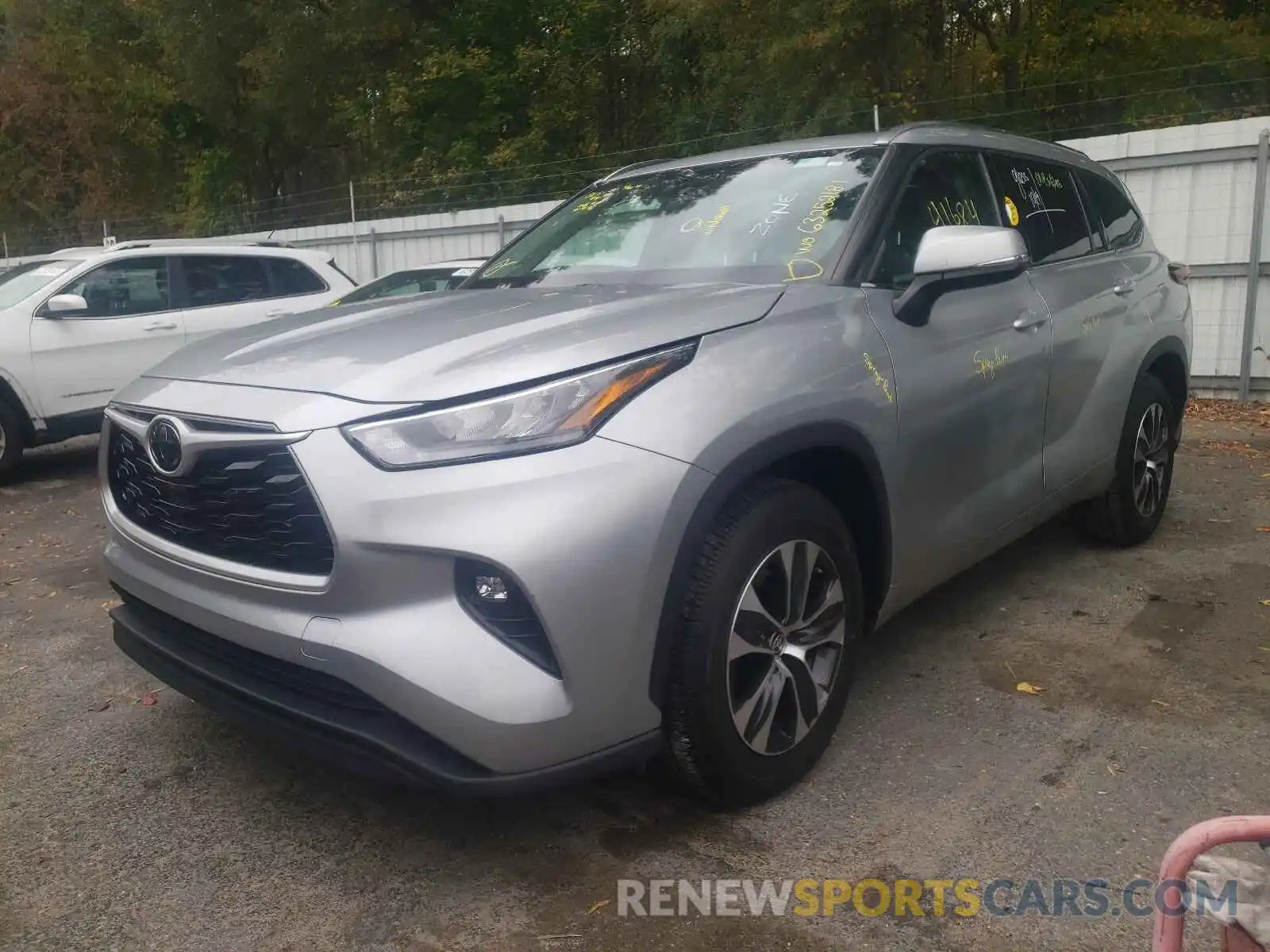 2 Photograph of a damaged car 5TDGZRAHXLS011280 TOYOTA HIGHLANDER 2020