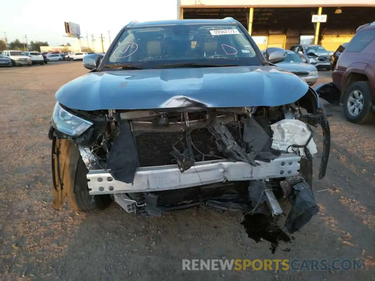 9 Photograph of a damaged car 5TDGZRAHXLS011506 TOYOTA HIGHLANDER 2020