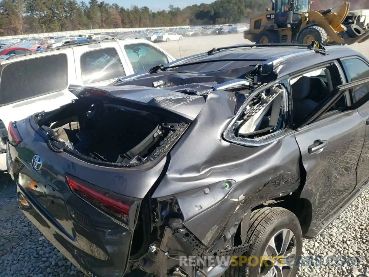 9 Photograph of a damaged car 5TDGZRAHXLS022960 TOYOTA HIGHLANDER 2020