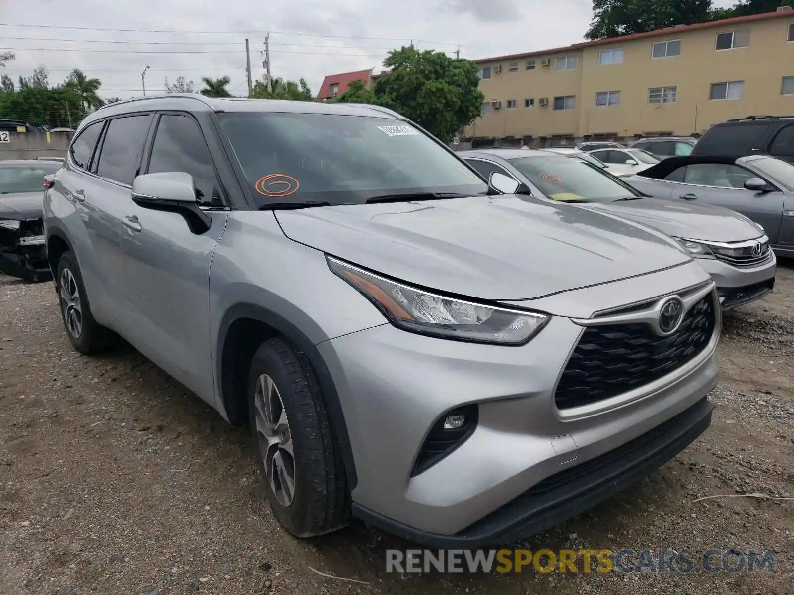 1 Photograph of a damaged car 5TDGZRAHXLS502688 TOYOTA HIGHLANDER 2020