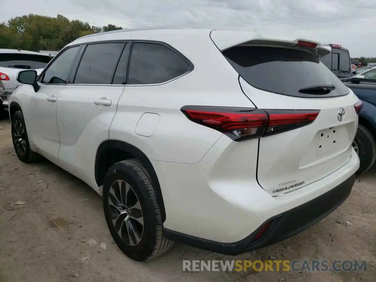 3 Photograph of a damaged car 5TDGZRAHXLS512055 TOYOTA HIGHLANDER 2020