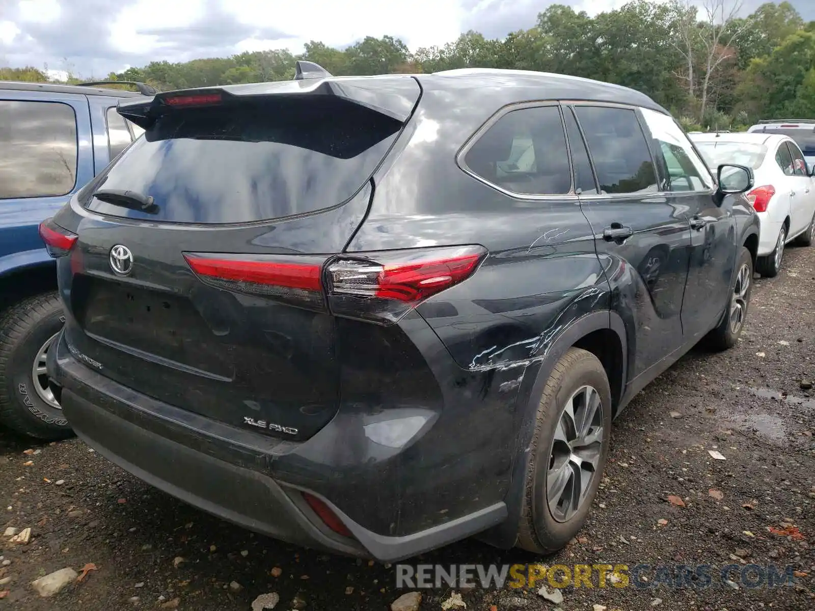 4 Photograph of a damaged car 5TDGZRBH0LS001839 TOYOTA HIGHLANDER 2020