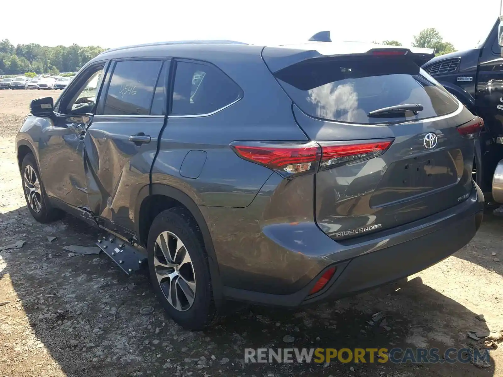 3 Photograph of a damaged car 5TDGZRBH0LS011819 TOYOTA HIGHLANDER 2020