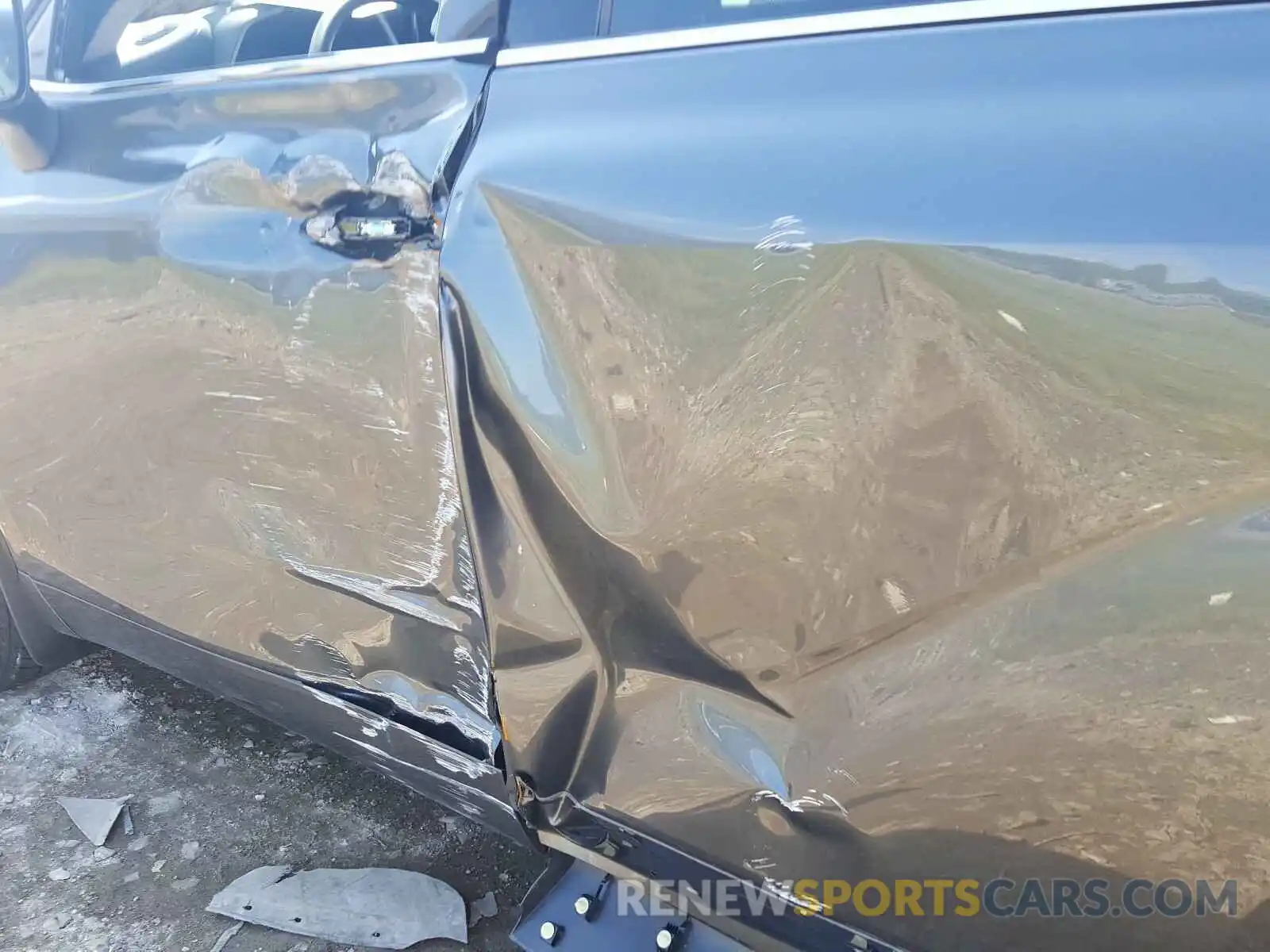 9 Photograph of a damaged car 5TDGZRBH0LS011819 TOYOTA HIGHLANDER 2020