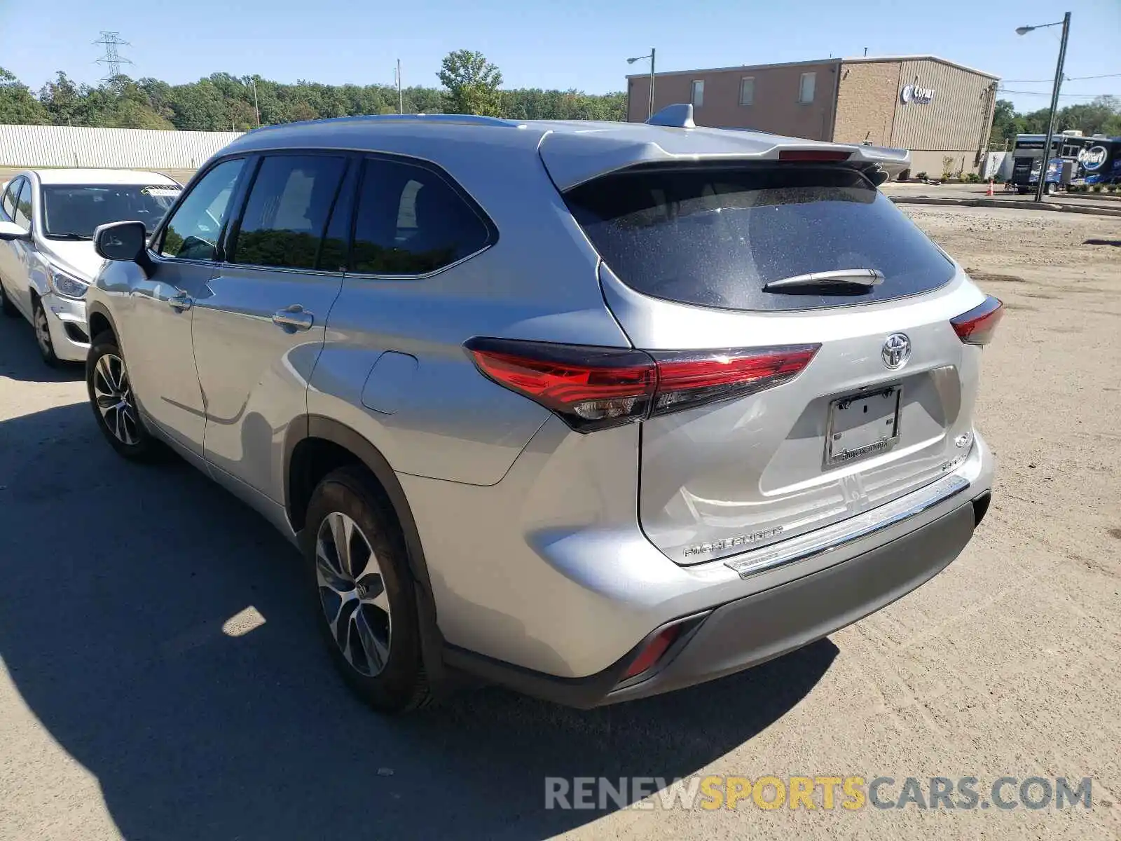 3 Photograph of a damaged car 5TDGZRBH0LS035277 TOYOTA HIGHLANDER 2020