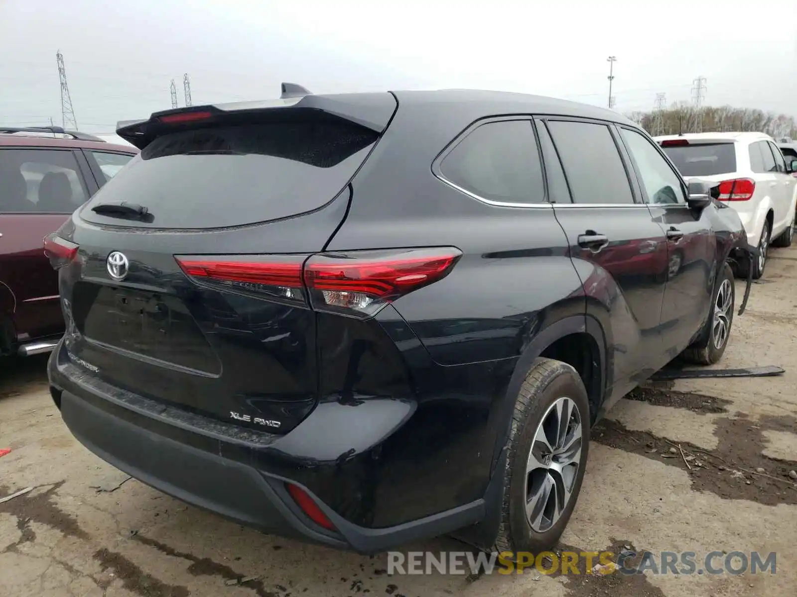 4 Photograph of a damaged car 5TDGZRBH0LS036283 TOYOTA HIGHLANDER 2020