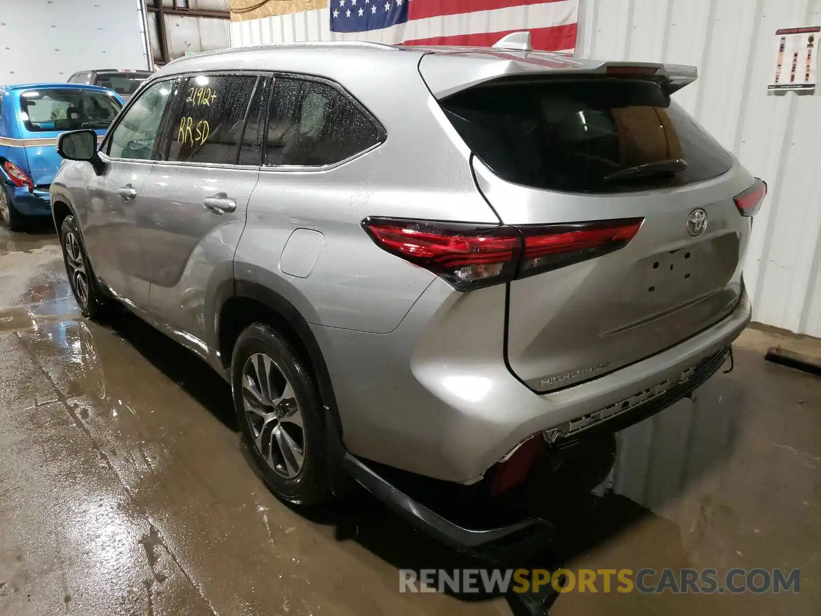 3 Photograph of a damaged car 5TDGZRBH0LS505789 TOYOTA HIGHLANDER 2020