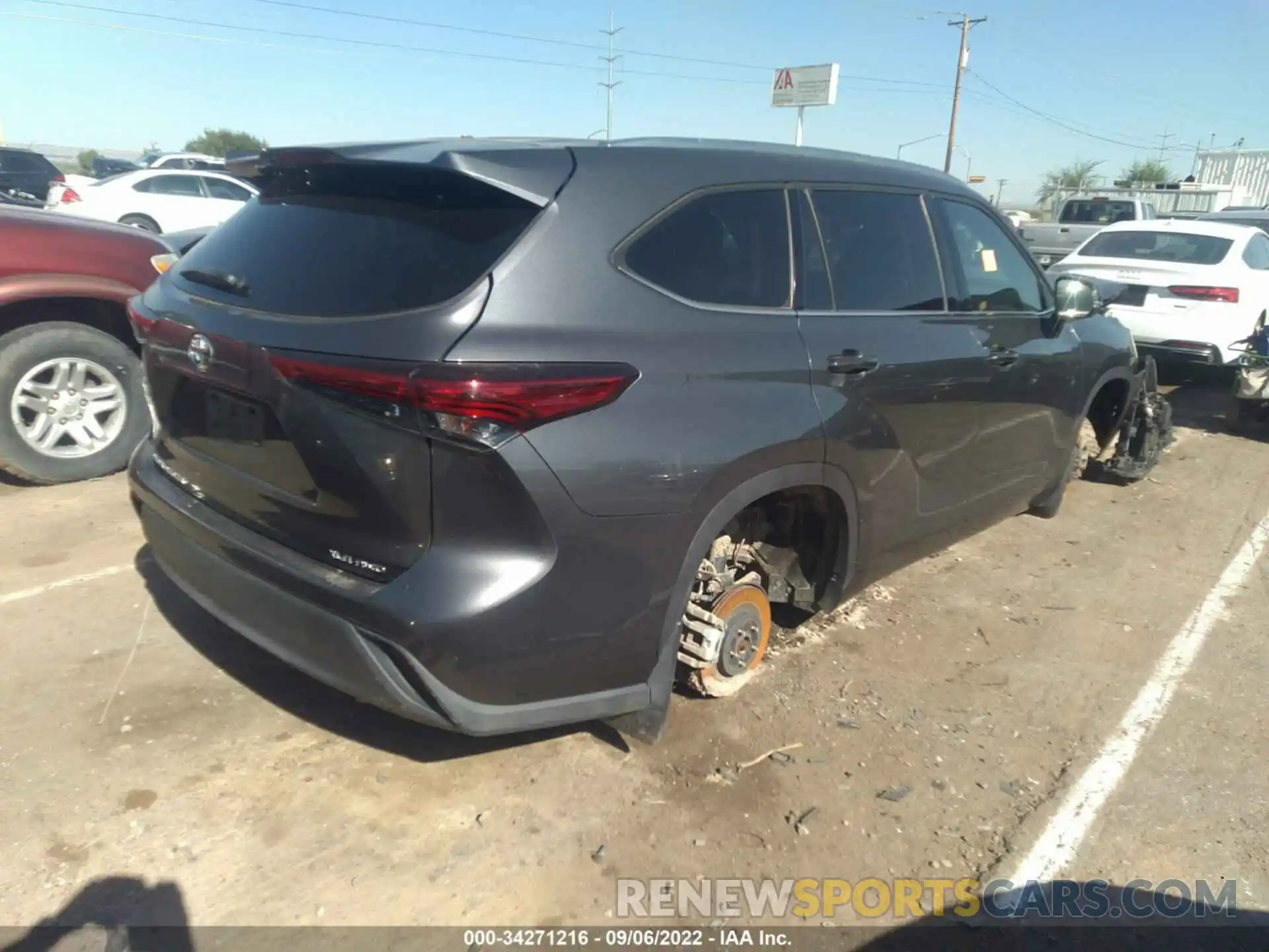 4 Photograph of a damaged car 5TDGZRBH0LS508398 TOYOTA HIGHLANDER 2020