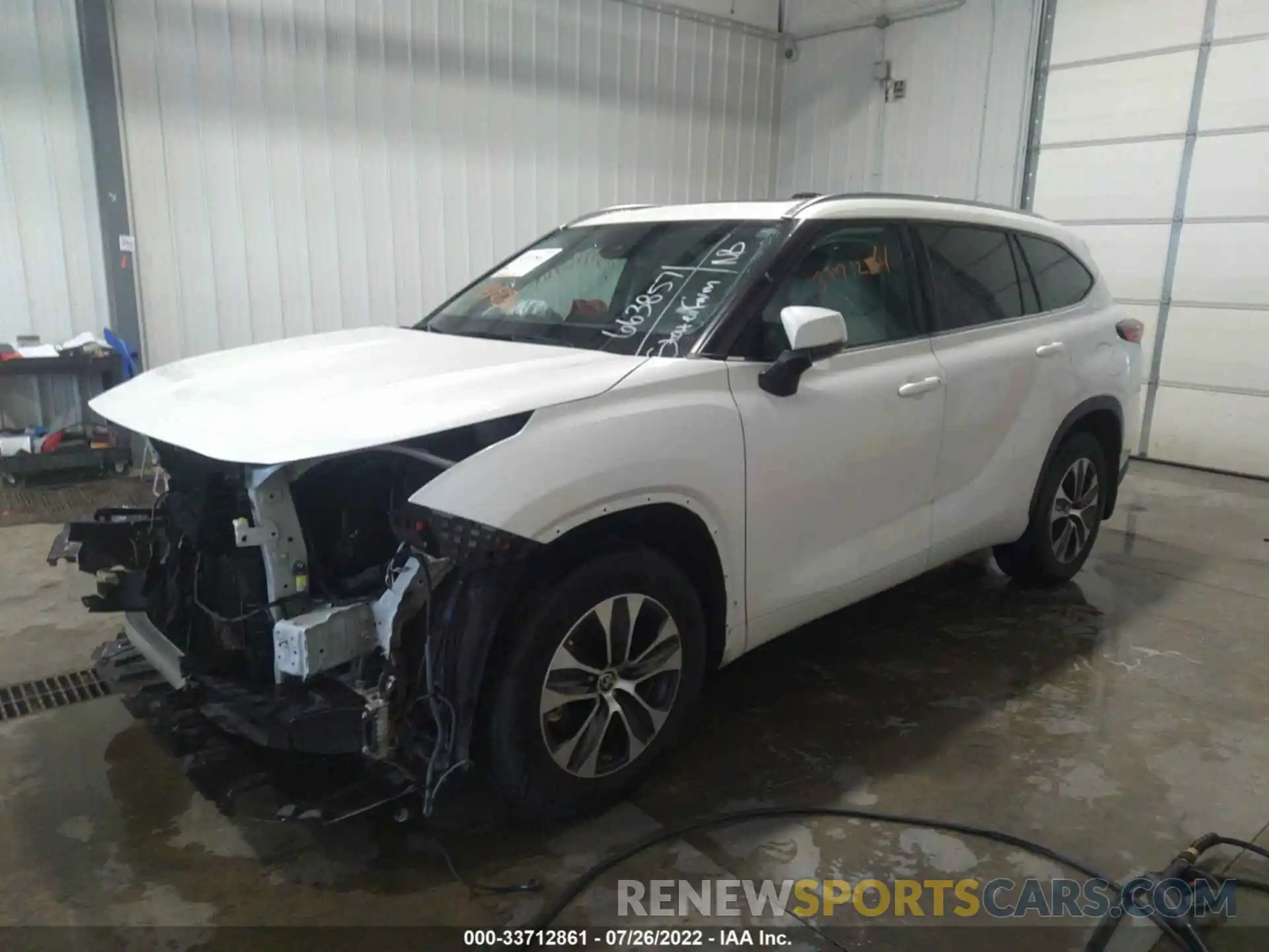 2 Photograph of a damaged car 5TDGZRBH0LS514265 TOYOTA HIGHLANDER 2020