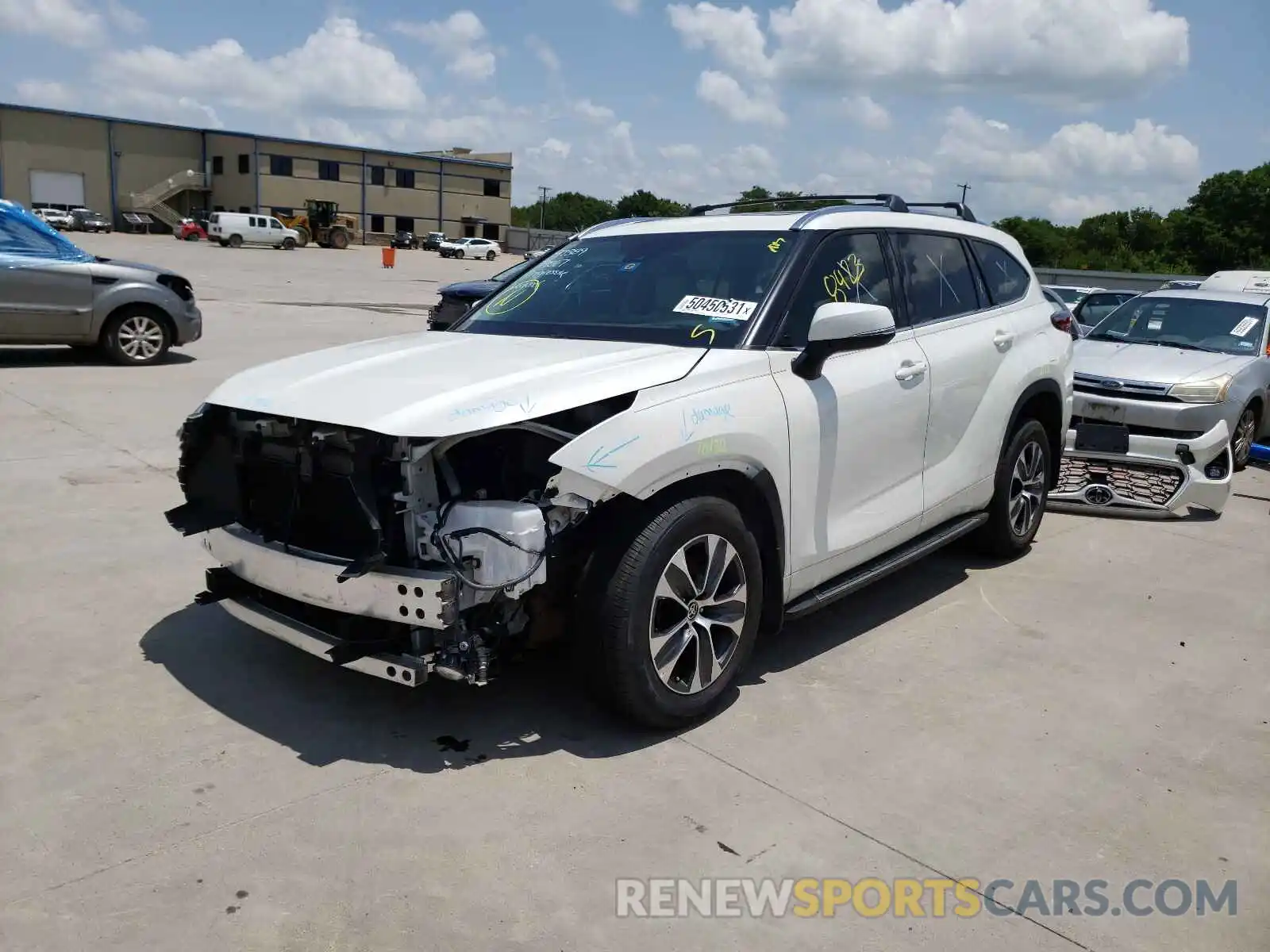 2 Photograph of a damaged car 5TDGZRBH0LS518333 TOYOTA HIGHLANDER 2020