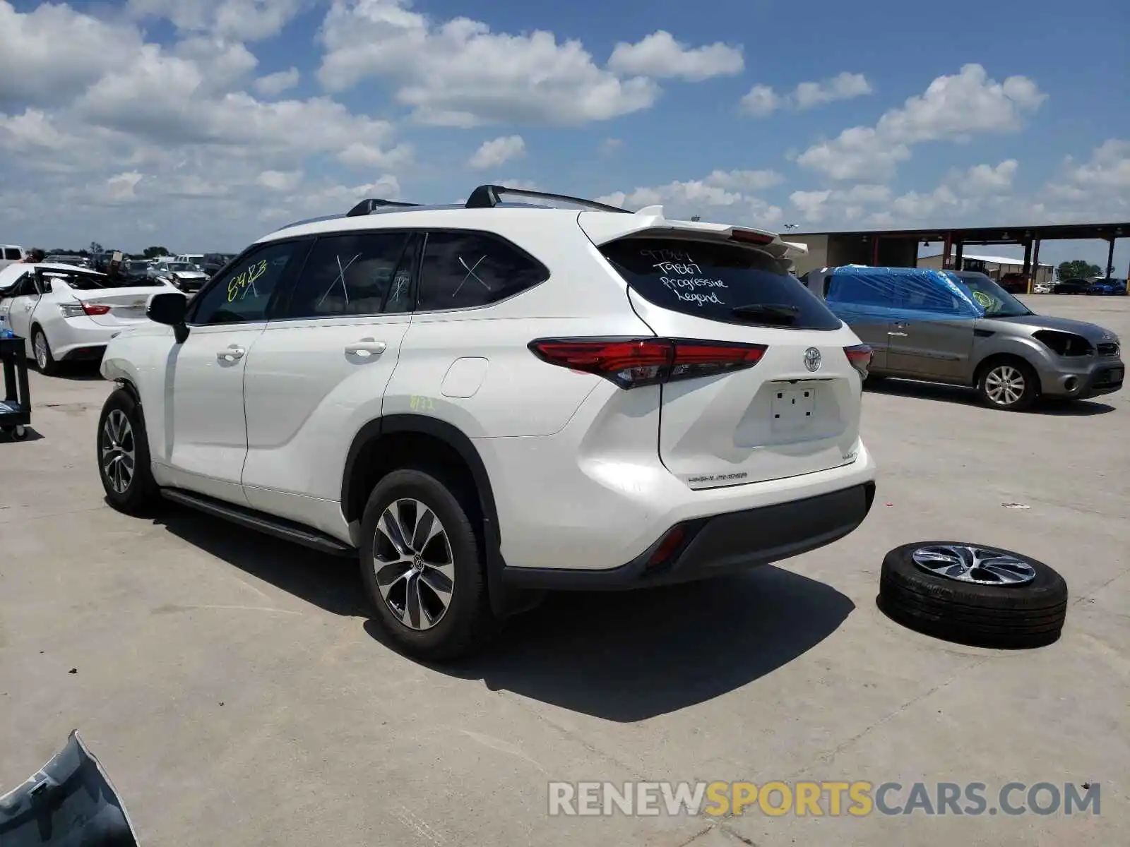 3 Photograph of a damaged car 5TDGZRBH0LS518333 TOYOTA HIGHLANDER 2020