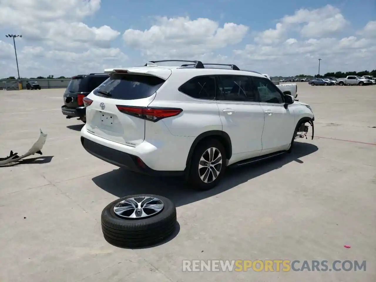 4 Photograph of a damaged car 5TDGZRBH0LS518333 TOYOTA HIGHLANDER 2020