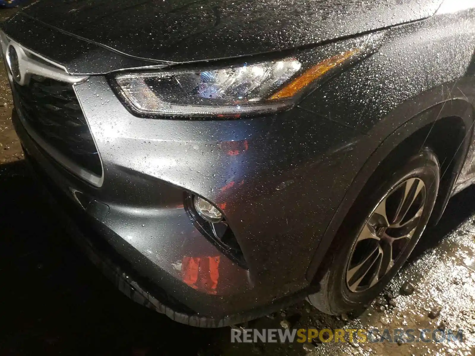 9 Photograph of a damaged car 5TDGZRBH1LS011358 TOYOTA HIGHLANDER 2020