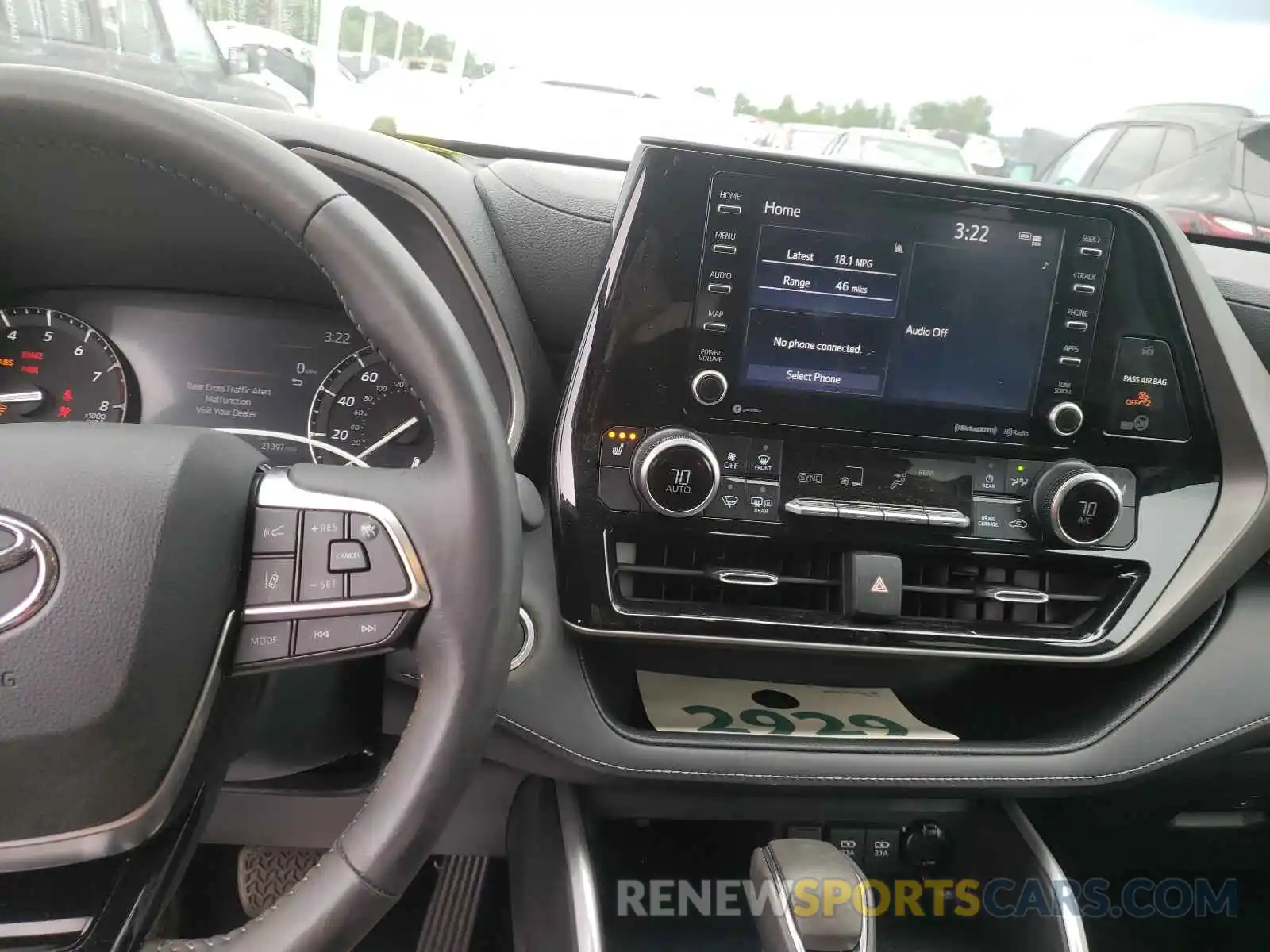 9 Photograph of a damaged car 5TDGZRBH1LS013613 TOYOTA HIGHLANDER 2020