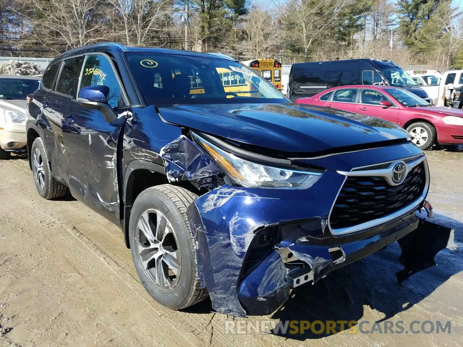 1 Photograph of a damaged car 5TDGZRBH1LS017645 TOYOTA HIGHLANDER 2020