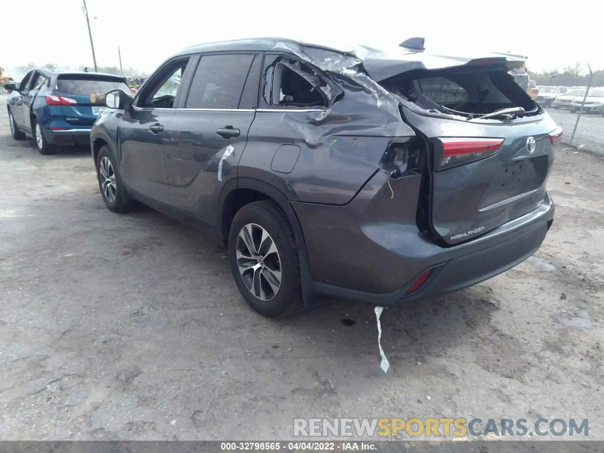 3 Photograph of a damaged car 5TDGZRBH1LS017743 TOYOTA HIGHLANDER 2020