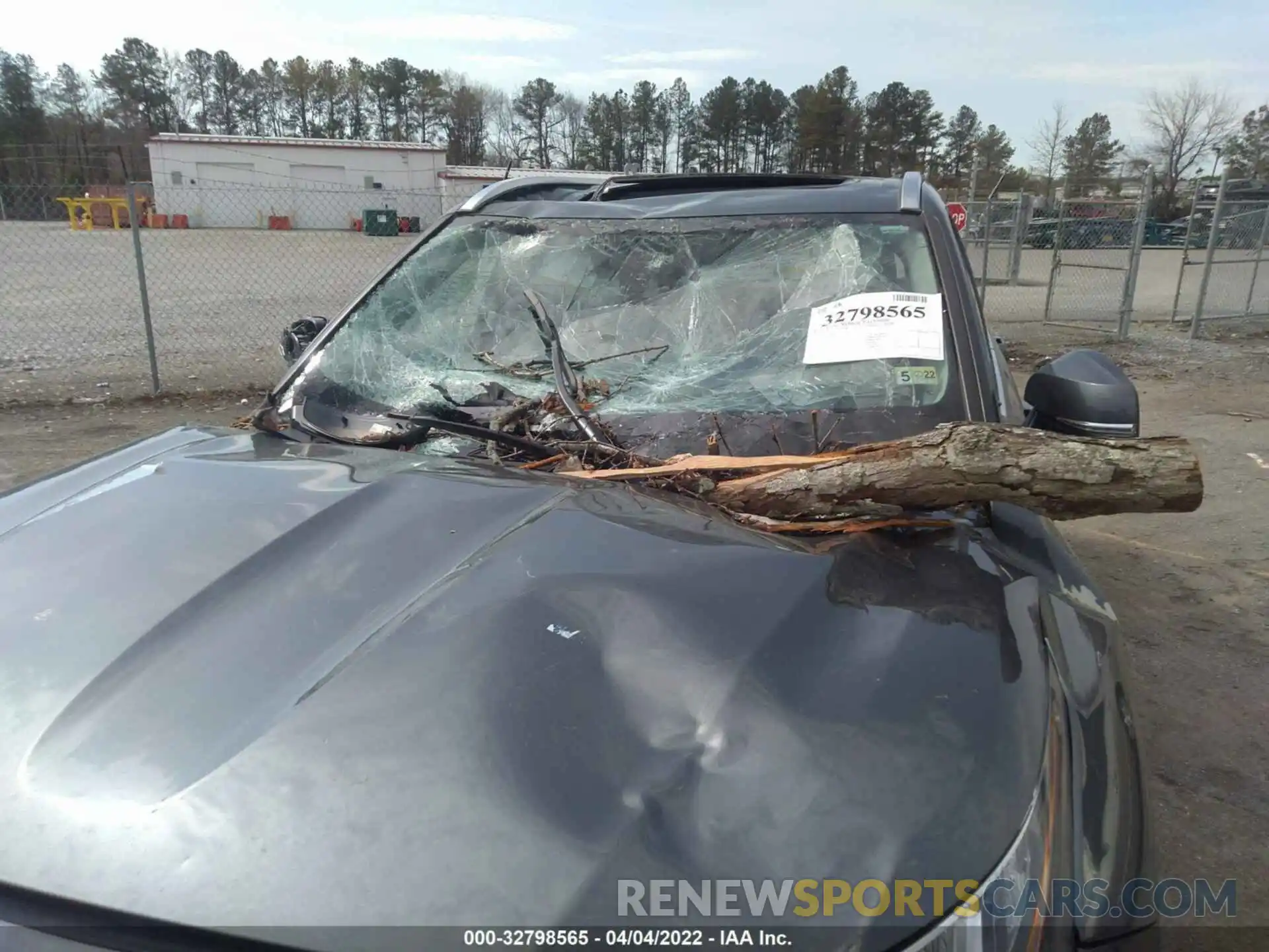 6 Photograph of a damaged car 5TDGZRBH1LS017743 TOYOTA HIGHLANDER 2020