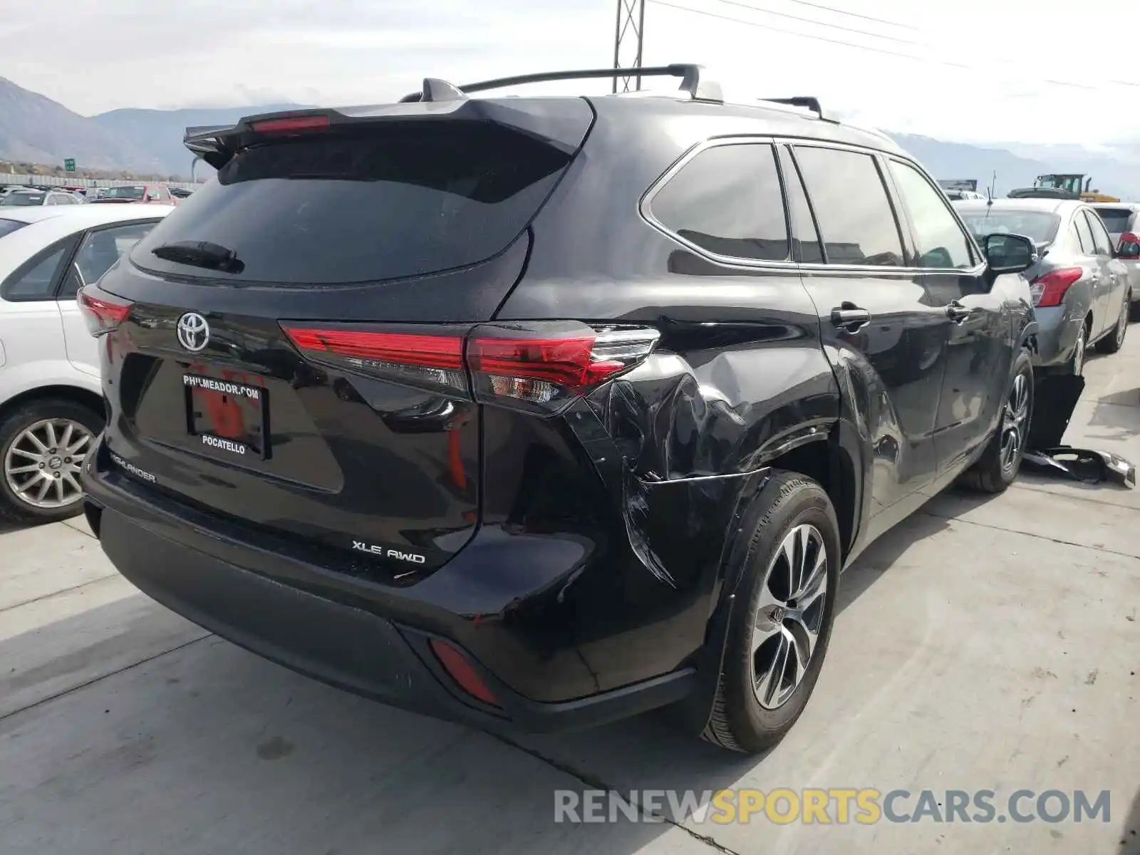 4 Photograph of a damaged car 5TDGZRBH1LS019461 TOYOTA HIGHLANDER 2020