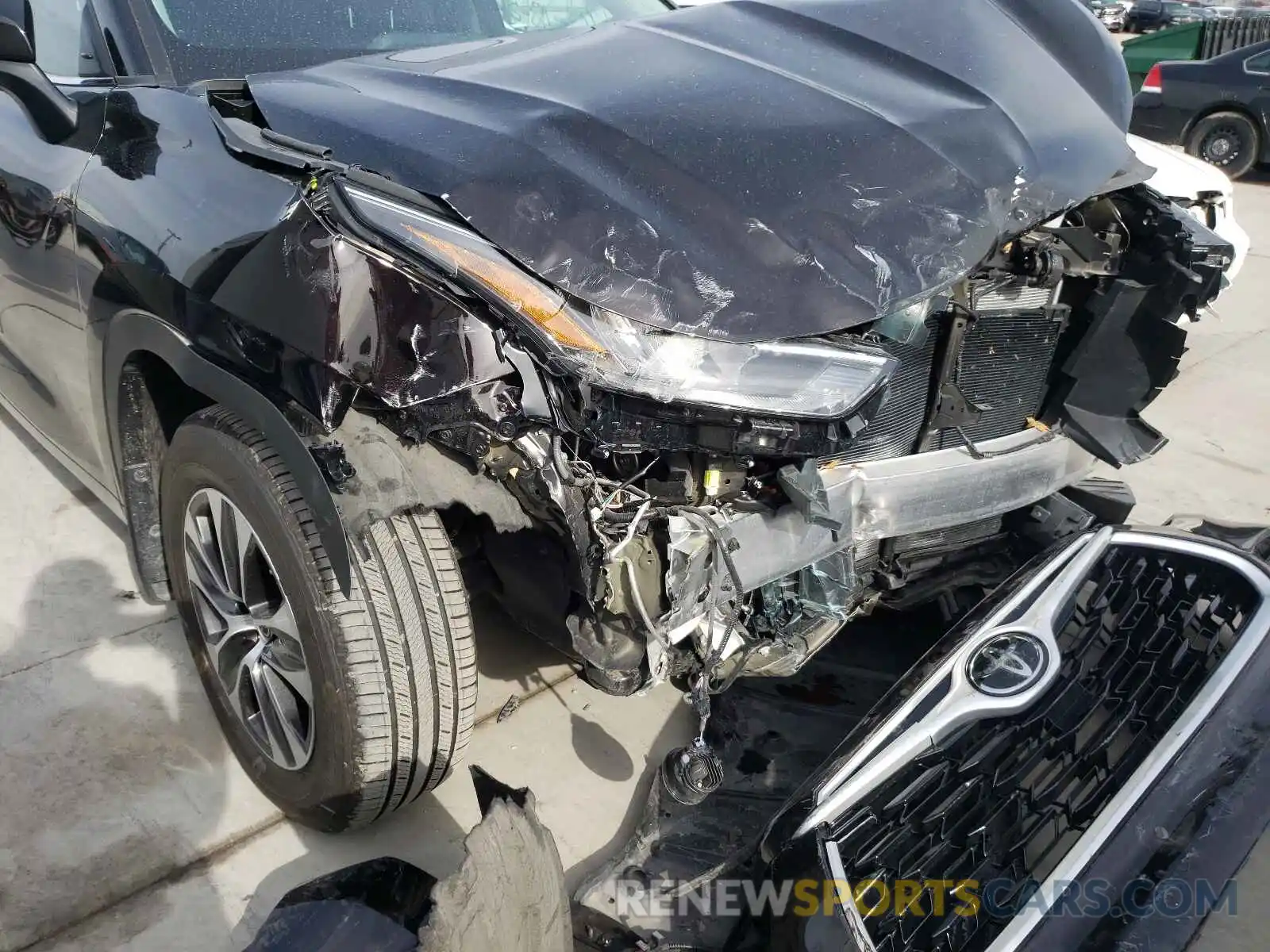 9 Photograph of a damaged car 5TDGZRBH1LS019461 TOYOTA HIGHLANDER 2020