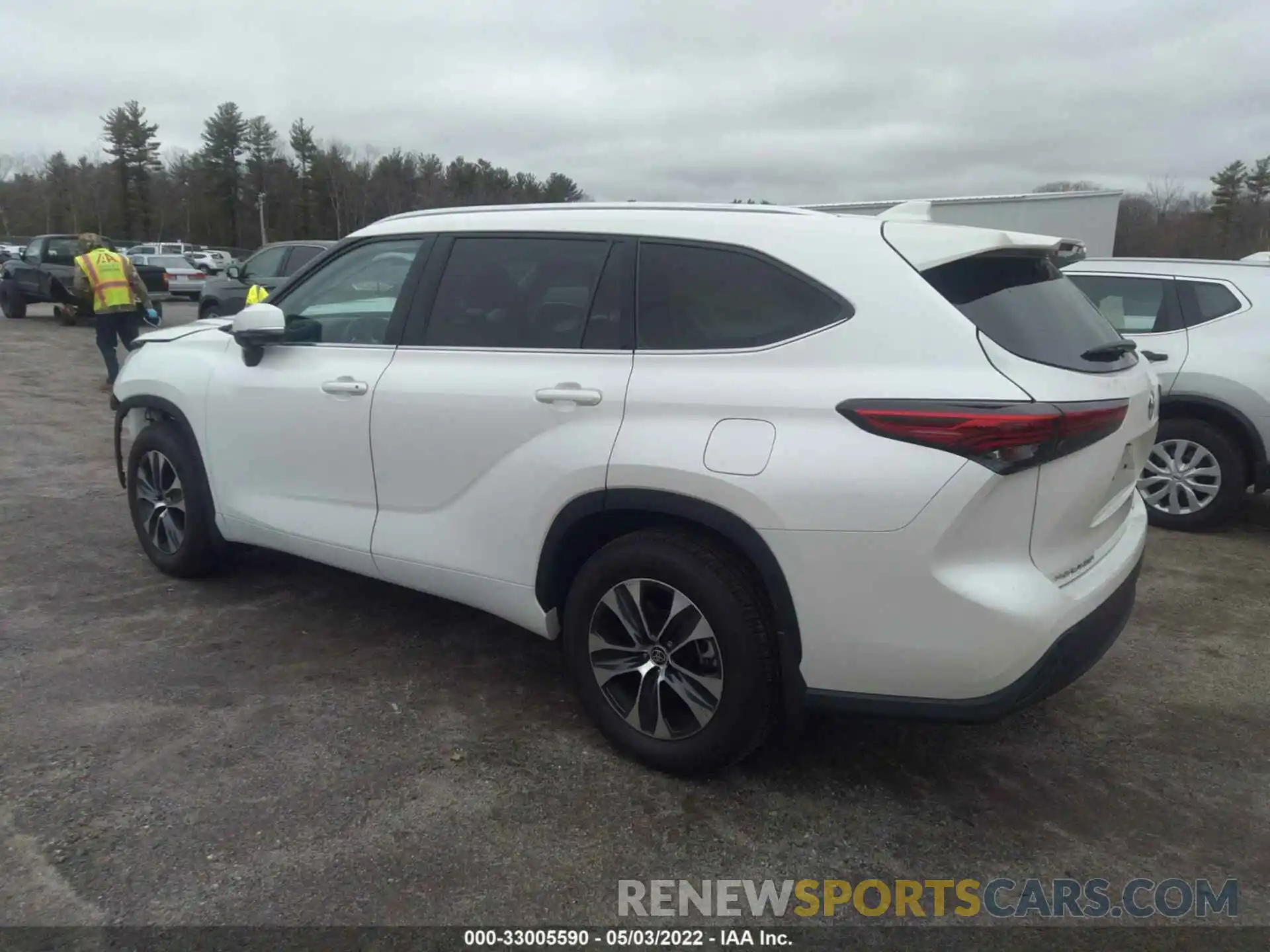 3 Photograph of a damaged car 5TDGZRBH1LS024336 TOYOTA HIGHLANDER 2020