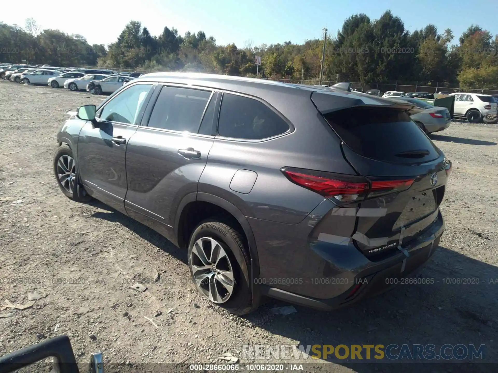 3 Photograph of a damaged car 5TDGZRBH1LS034705 TOYOTA HIGHLANDER 2020