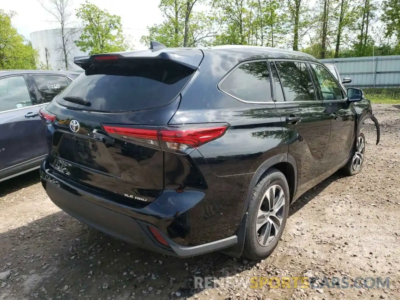 4 Photograph of a damaged car 5TDGZRBH1LS037703 TOYOTA HIGHLANDER 2020