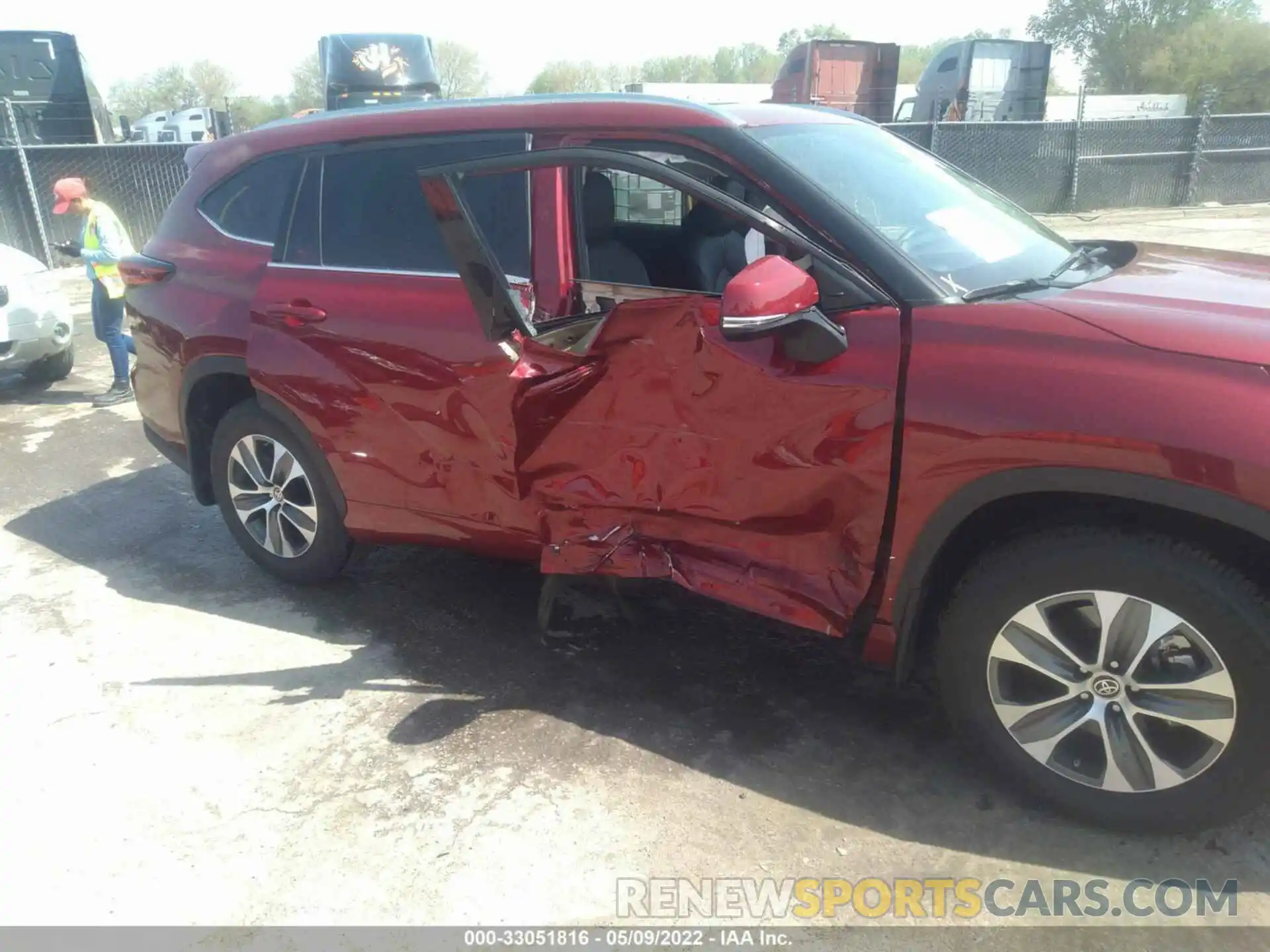 6 Photograph of a damaged car 5TDGZRBH1LS040651 TOYOTA HIGHLANDER 2020