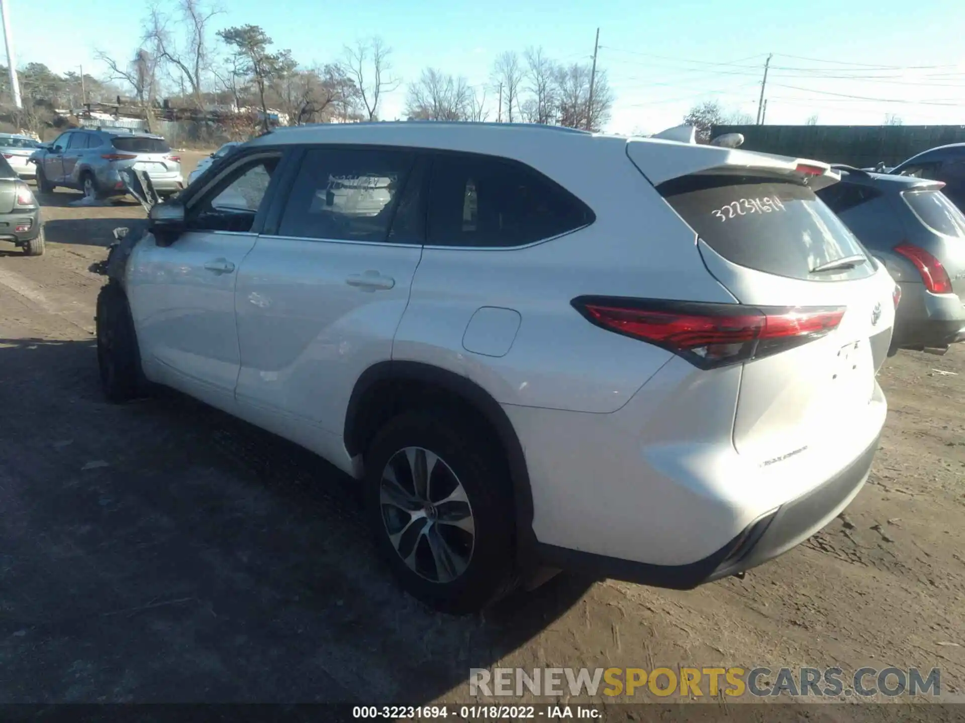 3 Photograph of a damaged car 5TDGZRBH1LS050984 TOYOTA HIGHLANDER 2020