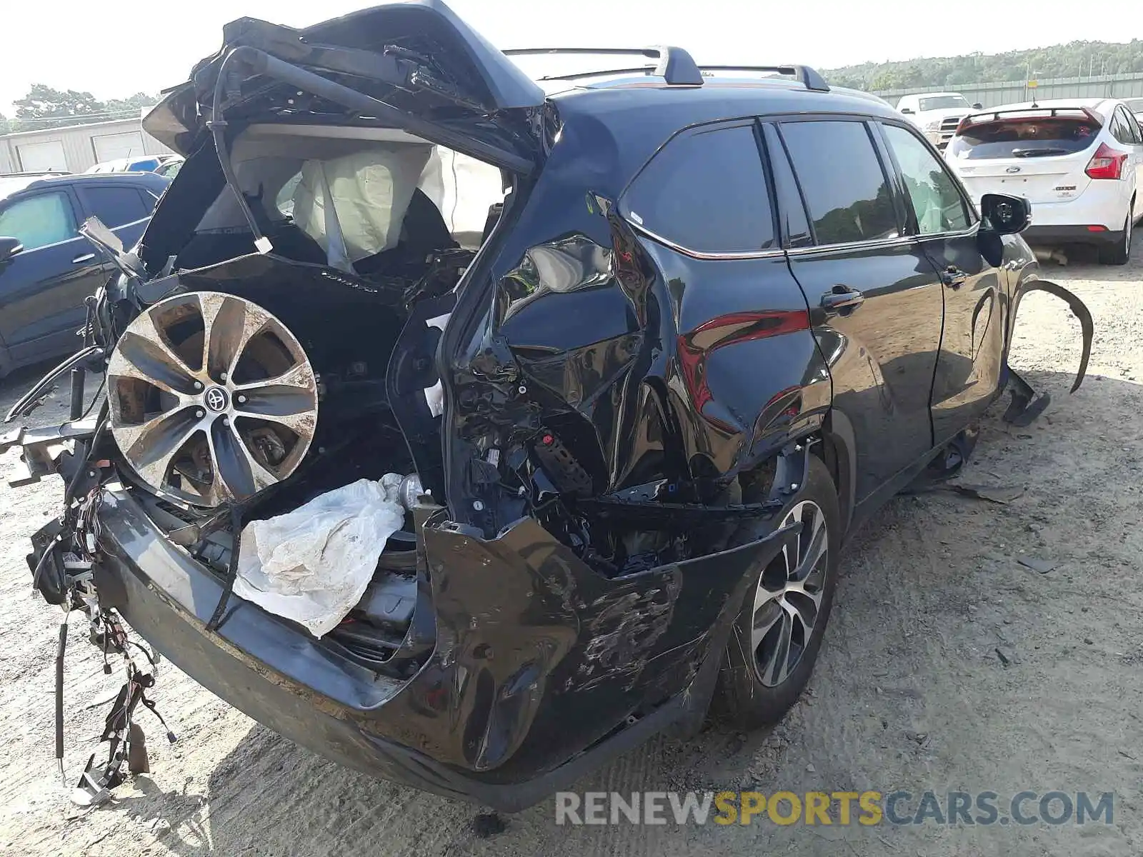 4 Photograph of a damaged car 5TDGZRBH1LS502979 TOYOTA HIGHLANDER 2020